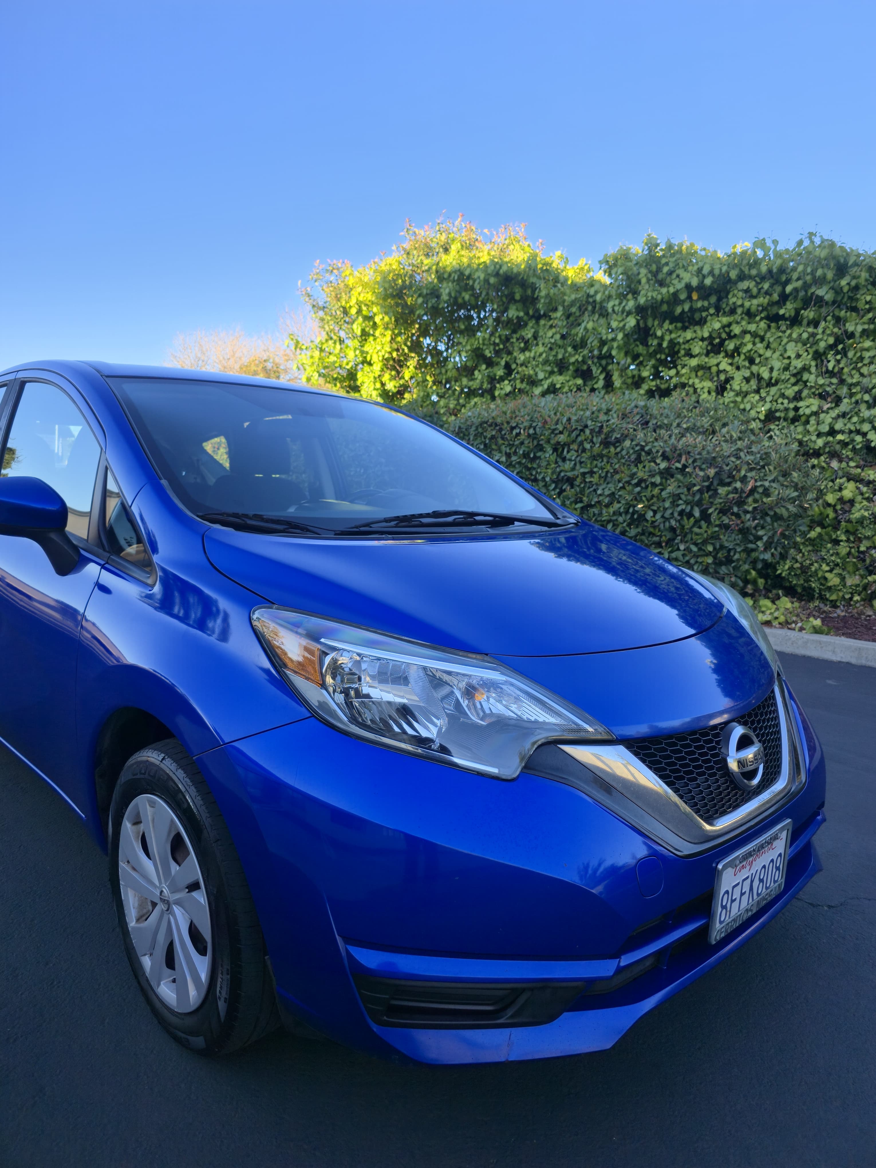 2017 Nissan Versa Note SV thumbnail 3