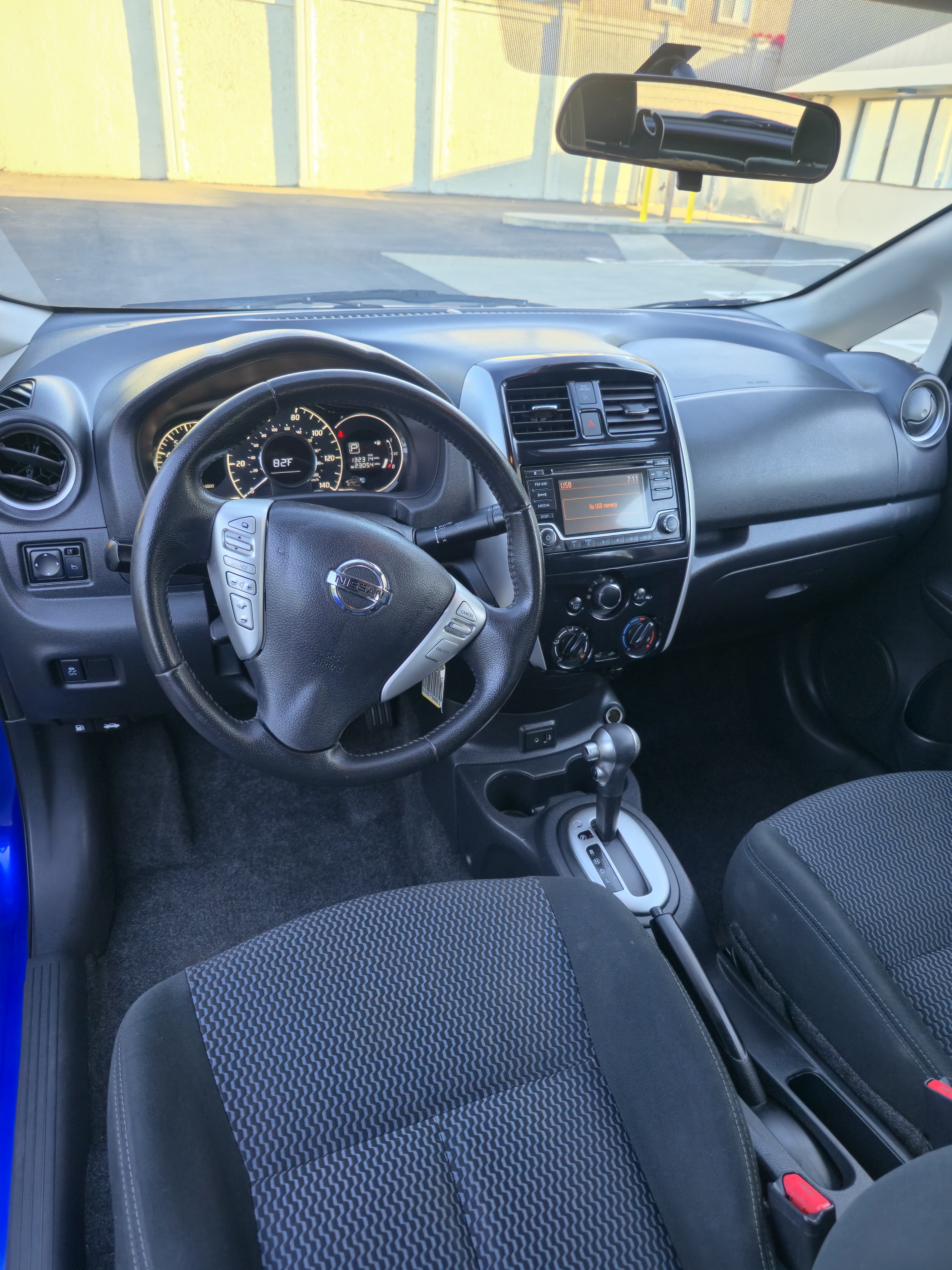 2017 Nissan Versa Note SV thumbnail 8