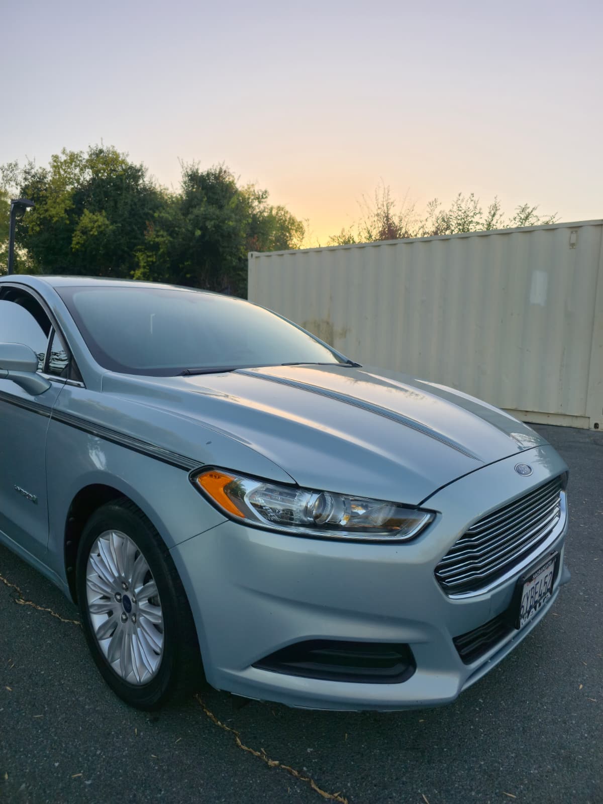 2013 Ford Fusion Hybrid SE thumbnail 3