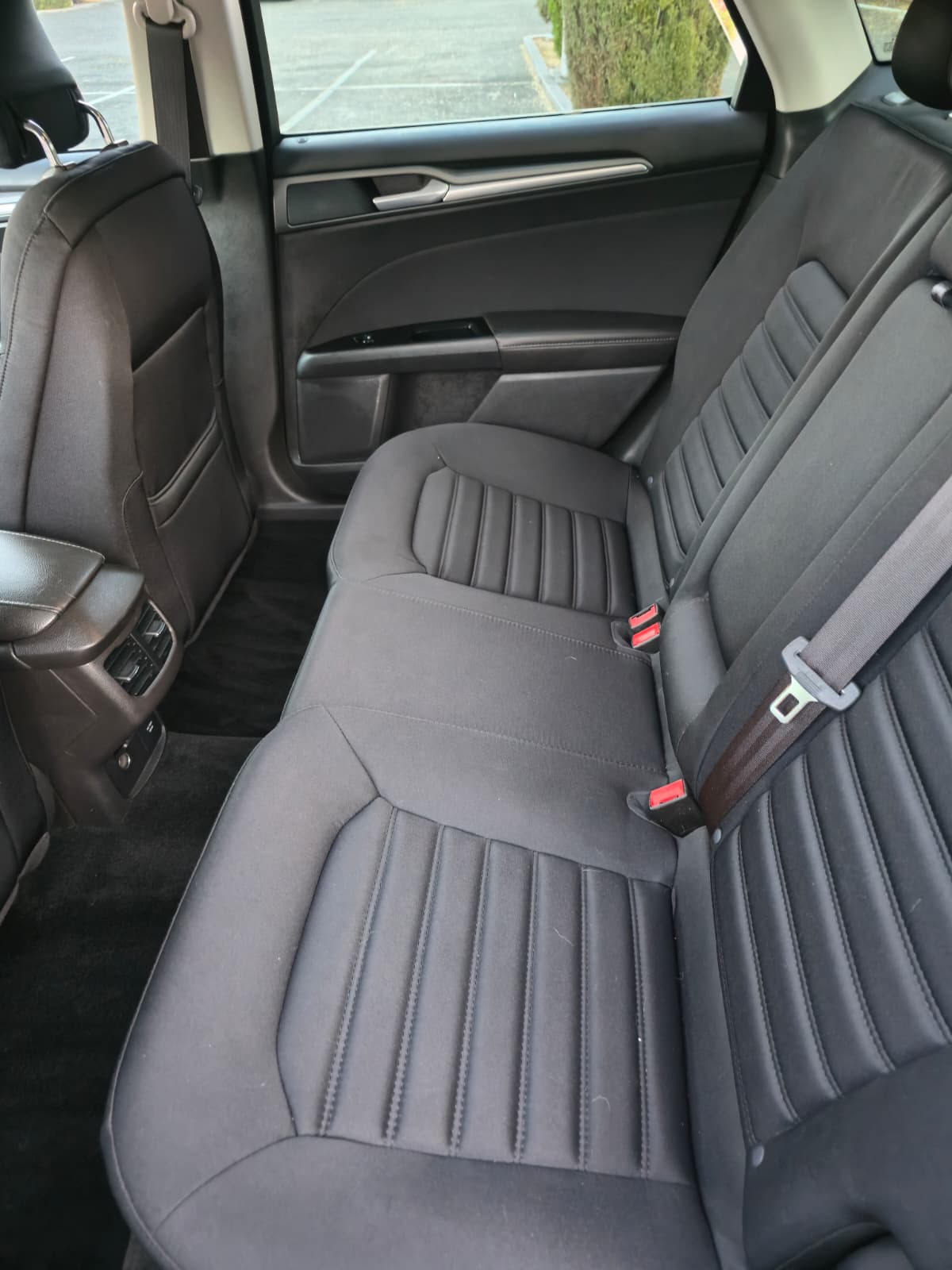 2013 Ford Fusion Hybrid SE thumbnail 11