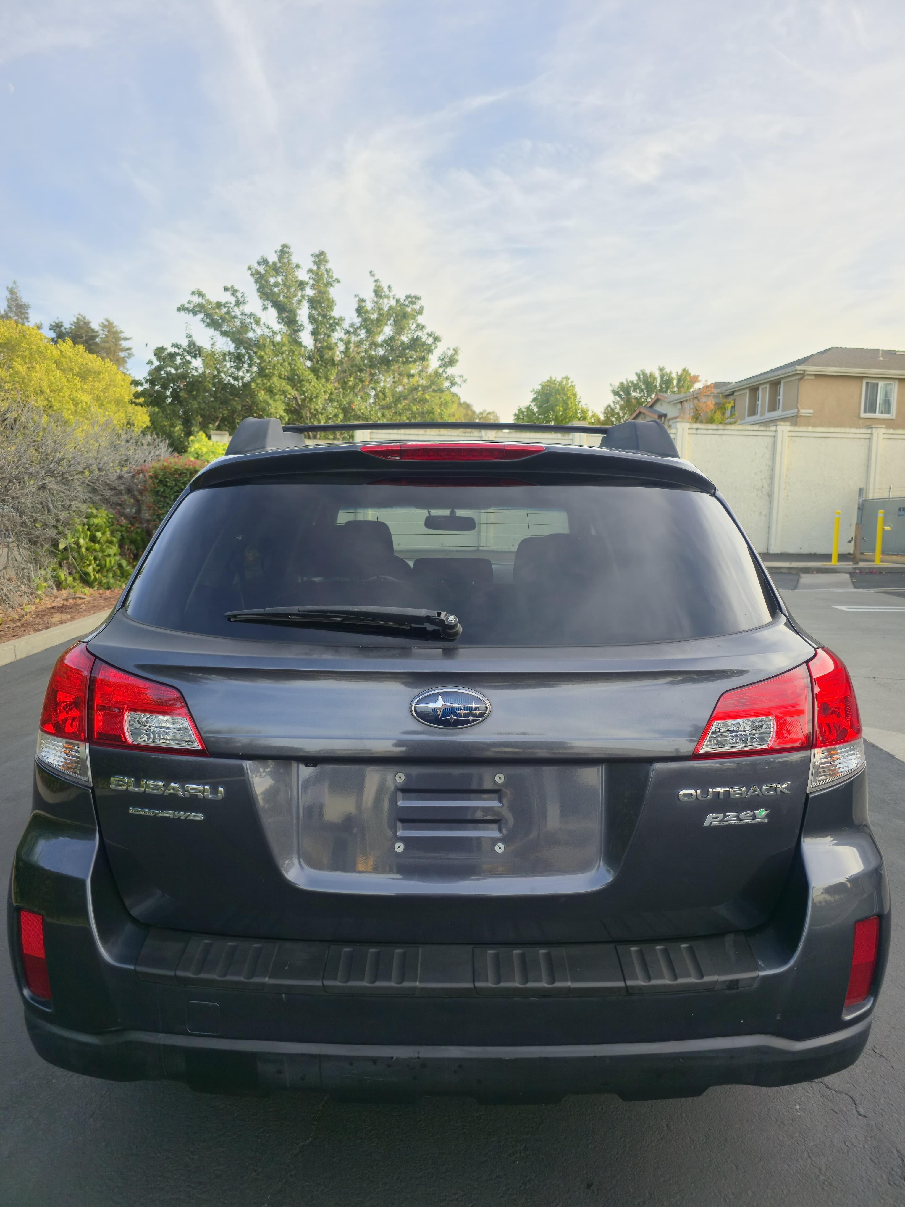 2012 Subaru Outback 2.5i Premium thumbnail 4