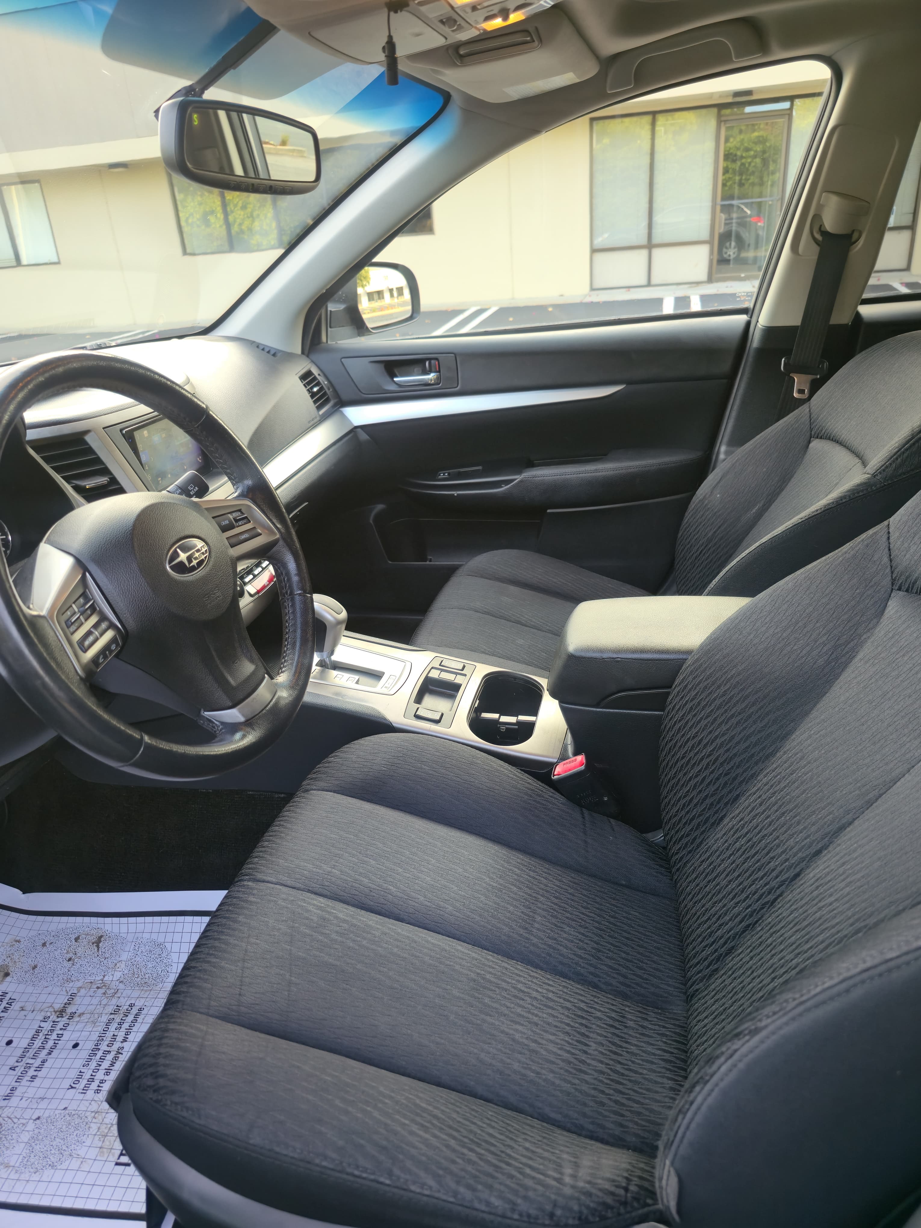 2012 Subaru Outback 2.5i Premium thumbnail 9