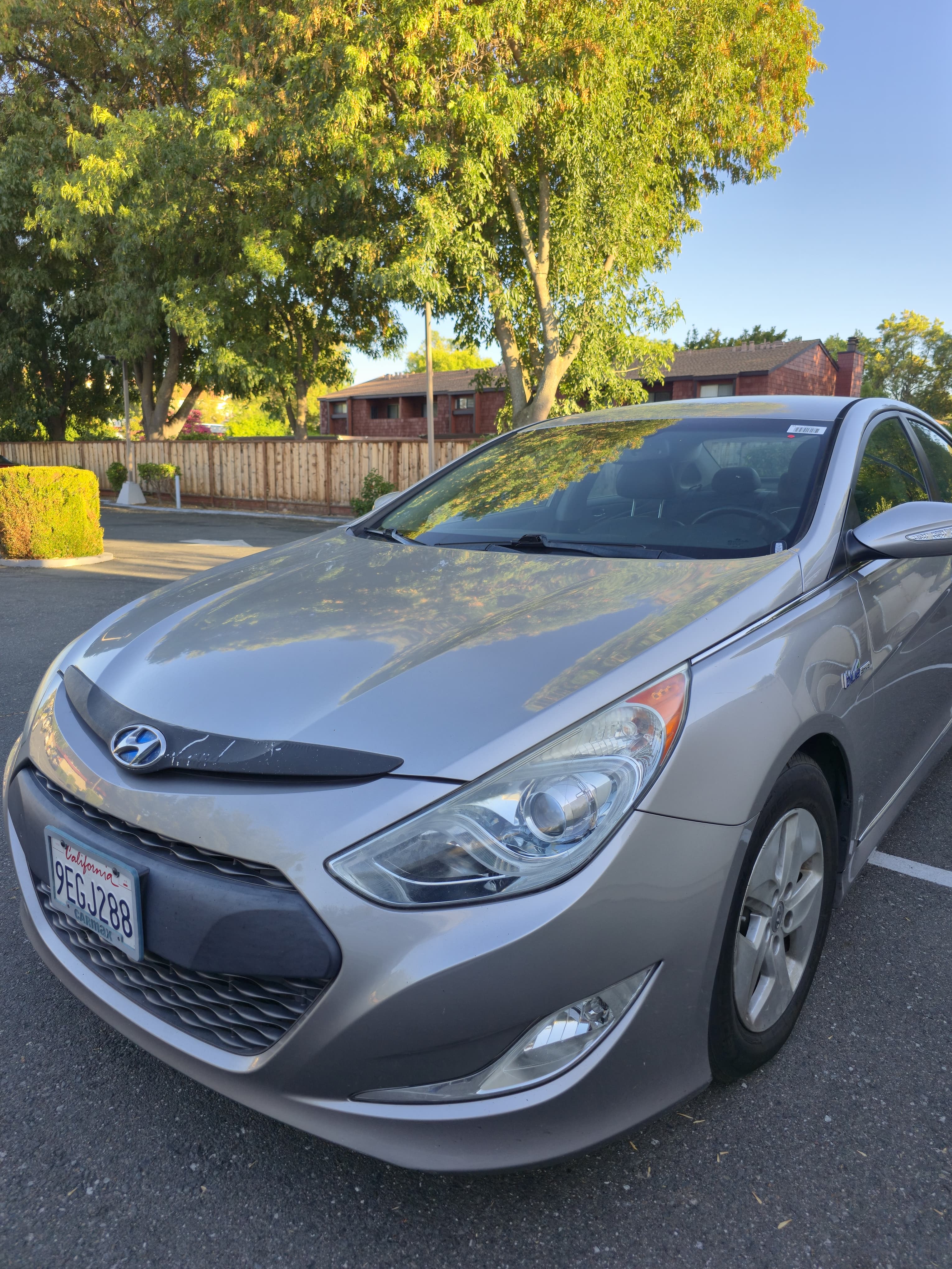 2012 Hyundai Sonata Hybrid thumbnail 2
