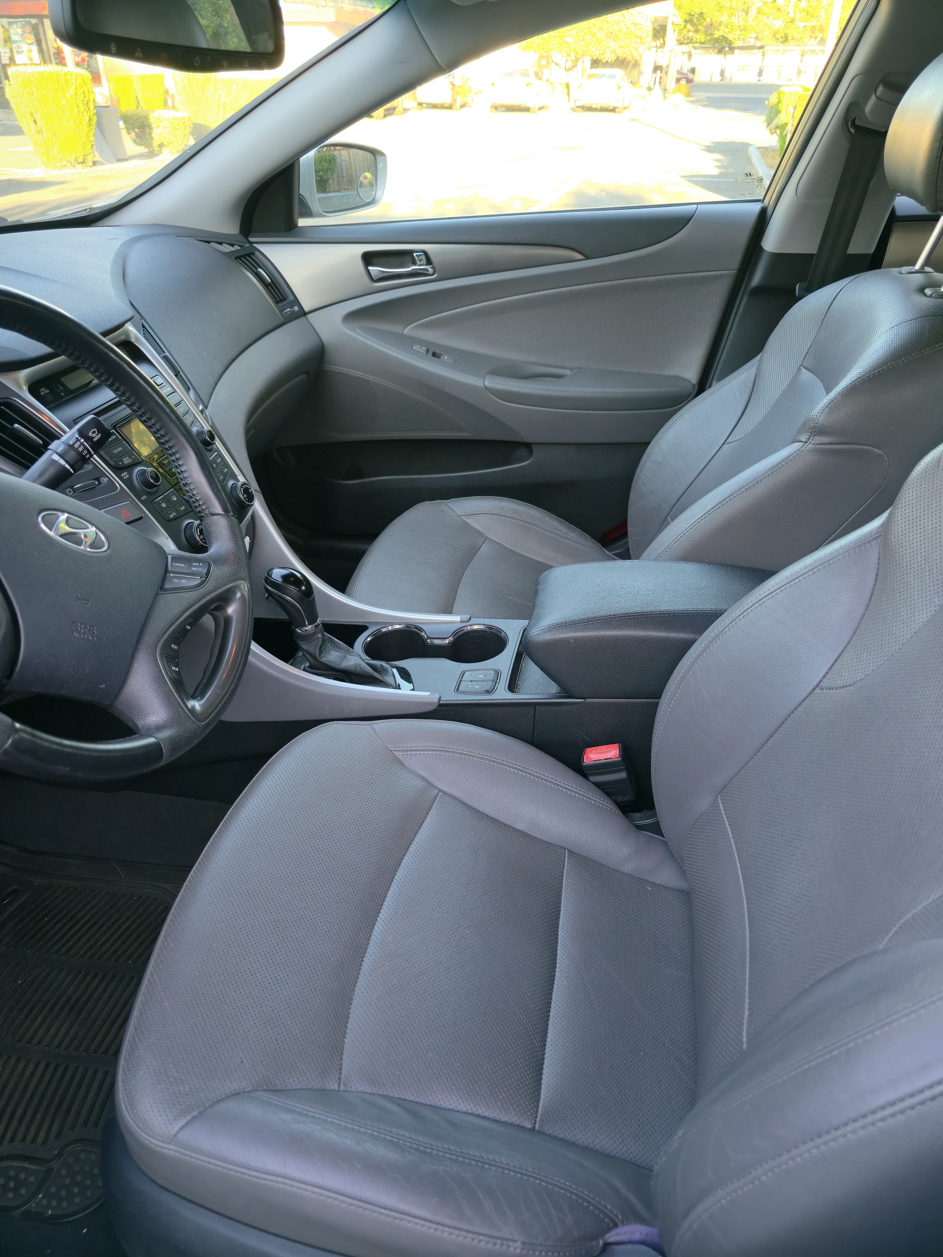 2012 Hyundai Sonata Hybrid thumbnail 9
