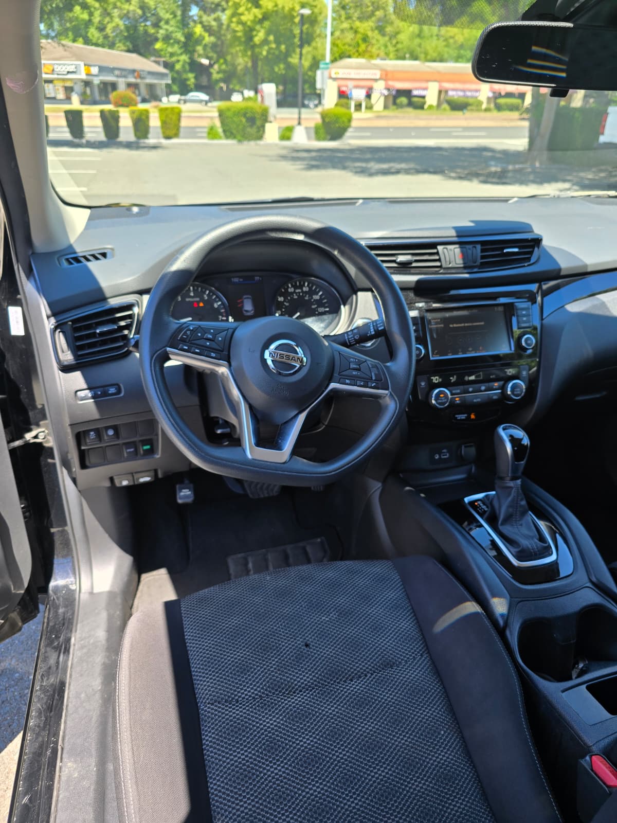 2020 Nissan Rogue Sport SV thumbnail 7