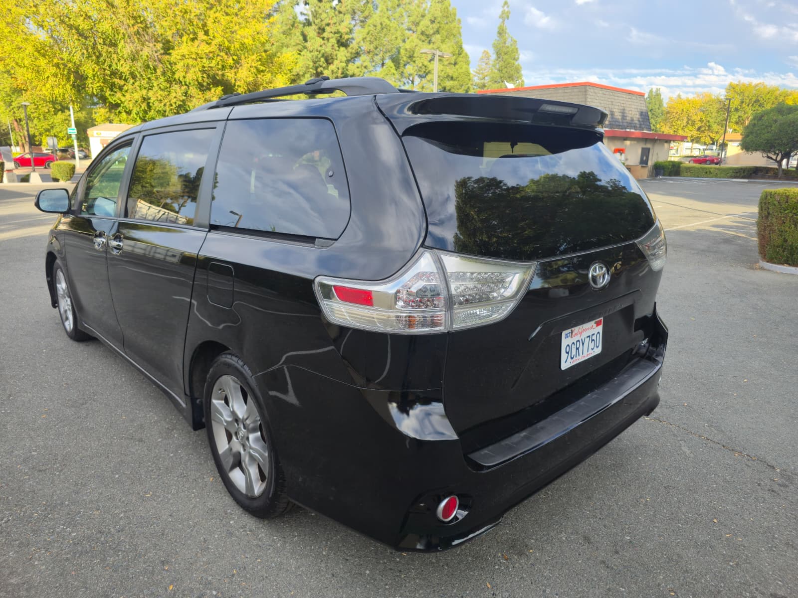 2013 Toyota Sienna SE thumbnail 7