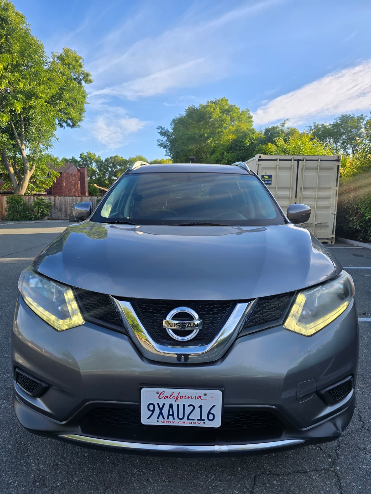 2016 Nissan Rogue SV image 1