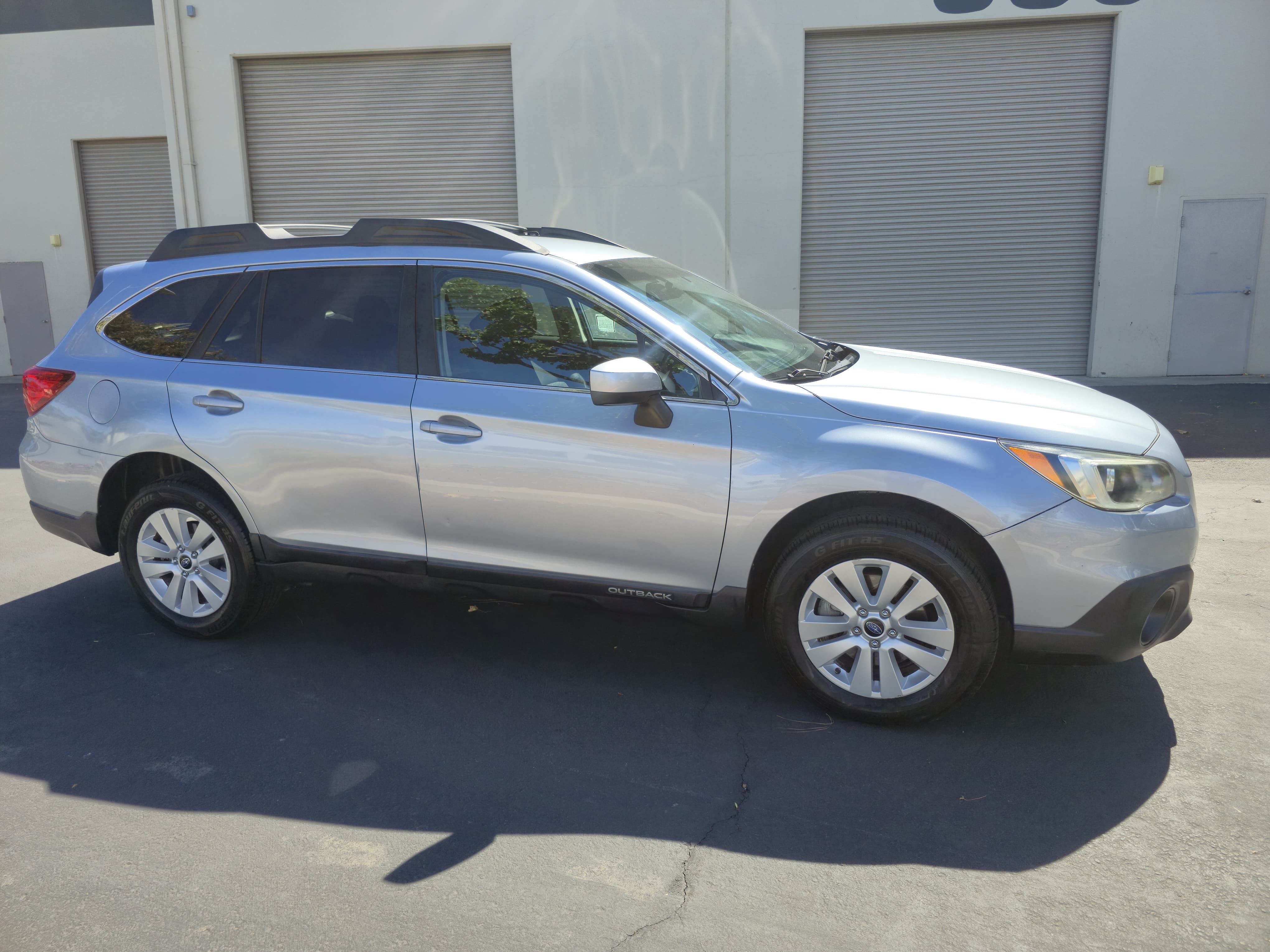 2017 Subaru Outback 2.5i Premium thumbnail 5