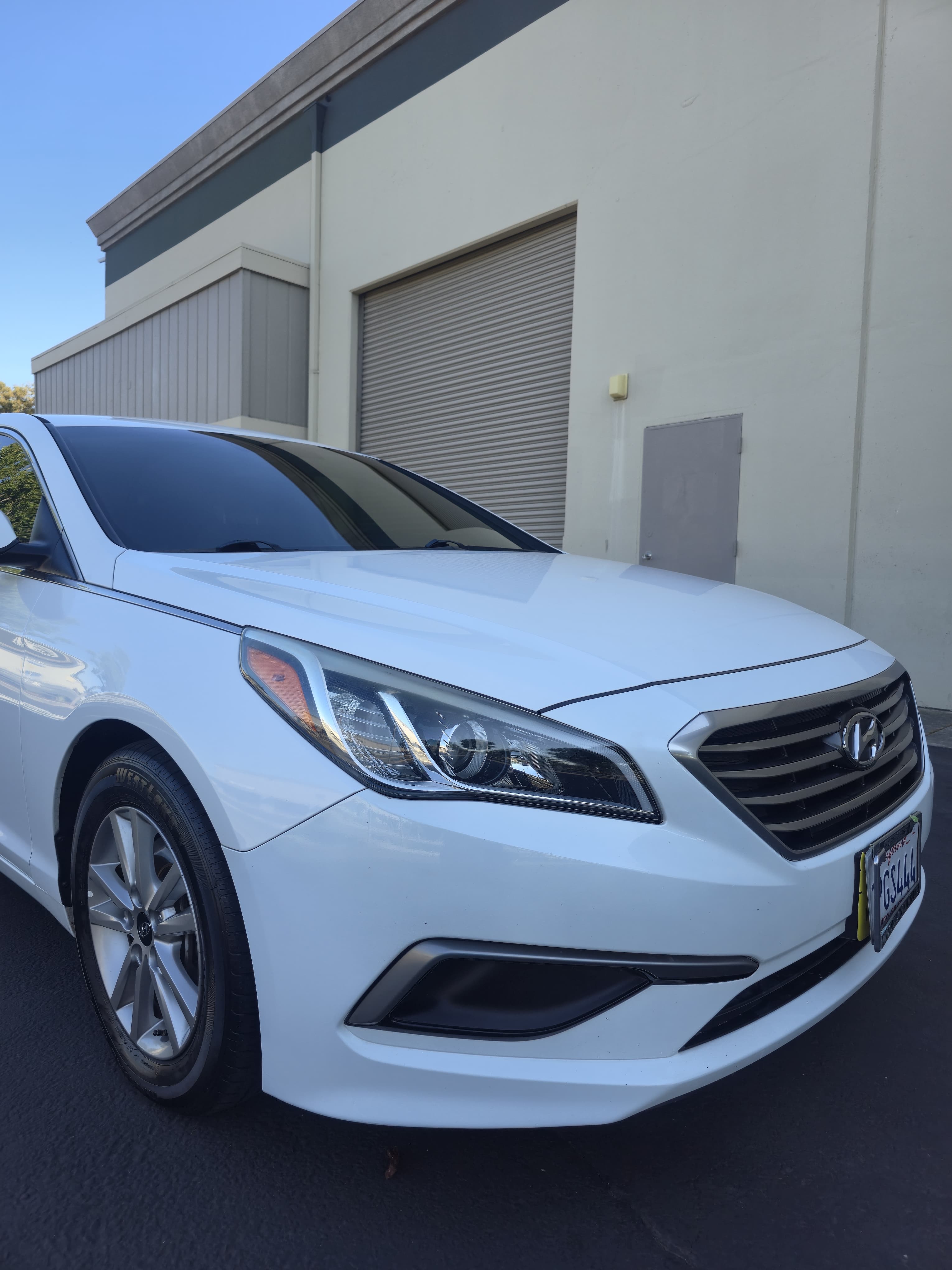 2016 Hyundai Sonata thumbnail 3