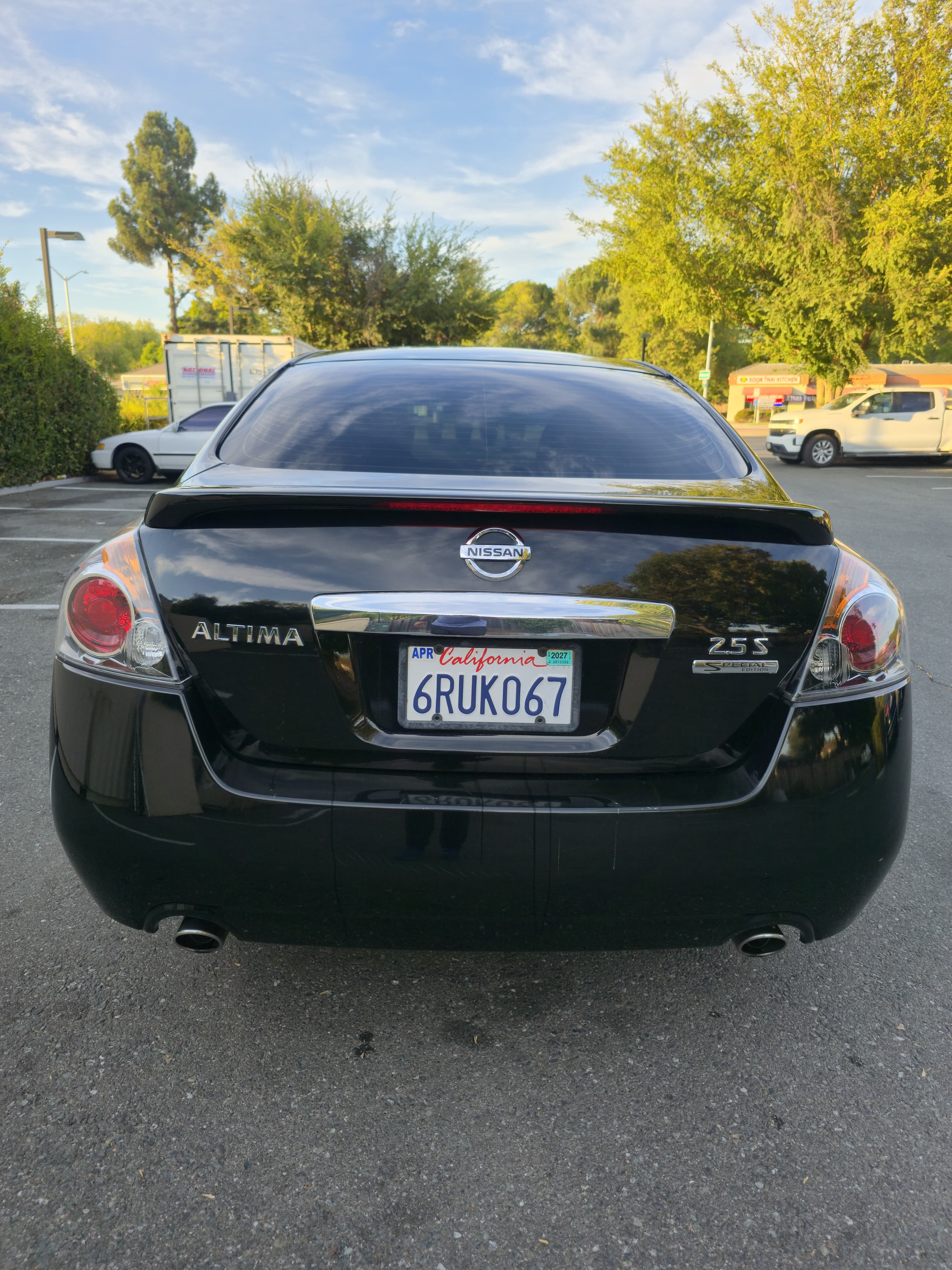 2011 Nissan Altima 2.5 S Special Edition thumbnail 4