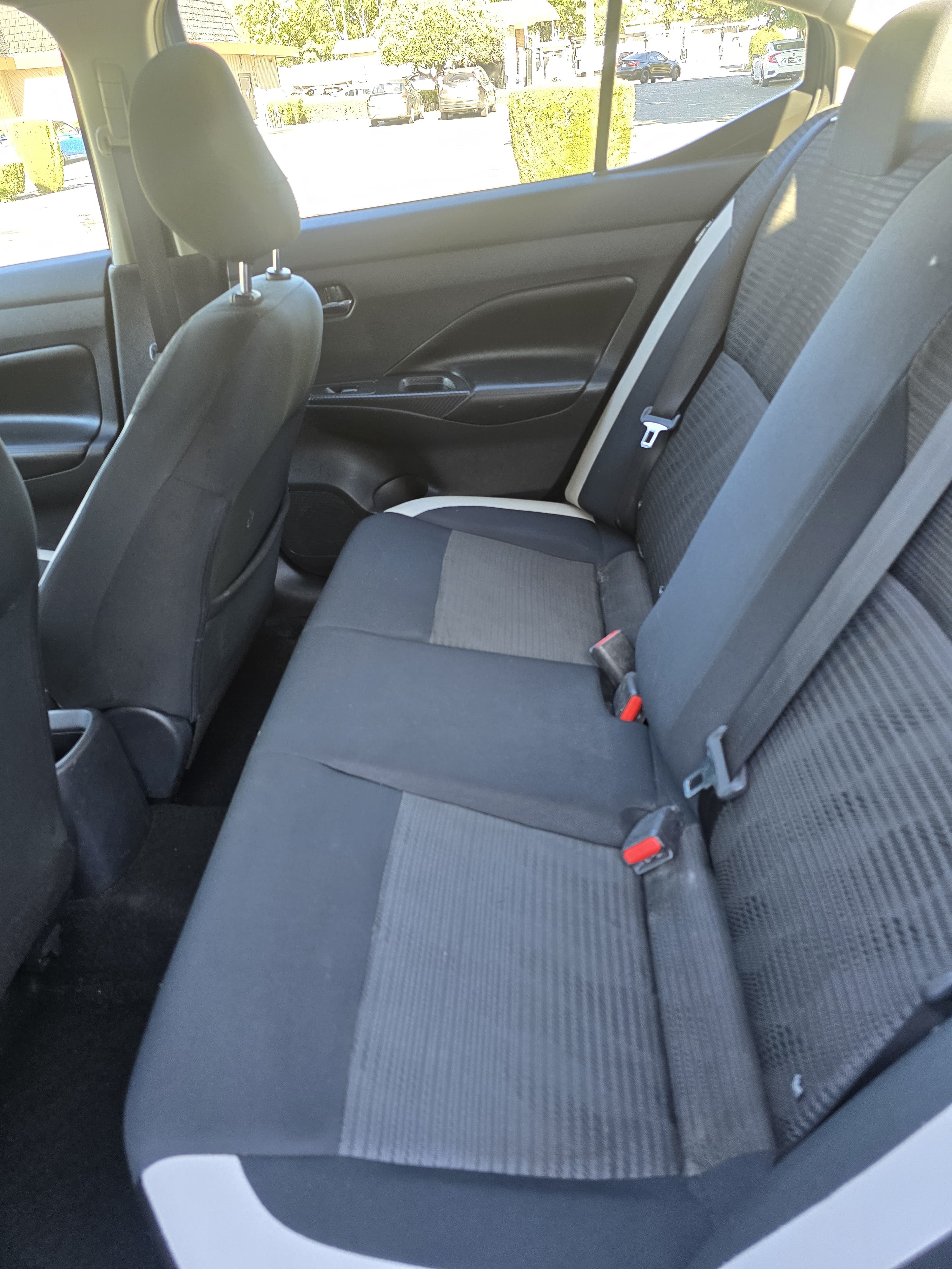 2020 Nissan Versa SV thumbnail 10