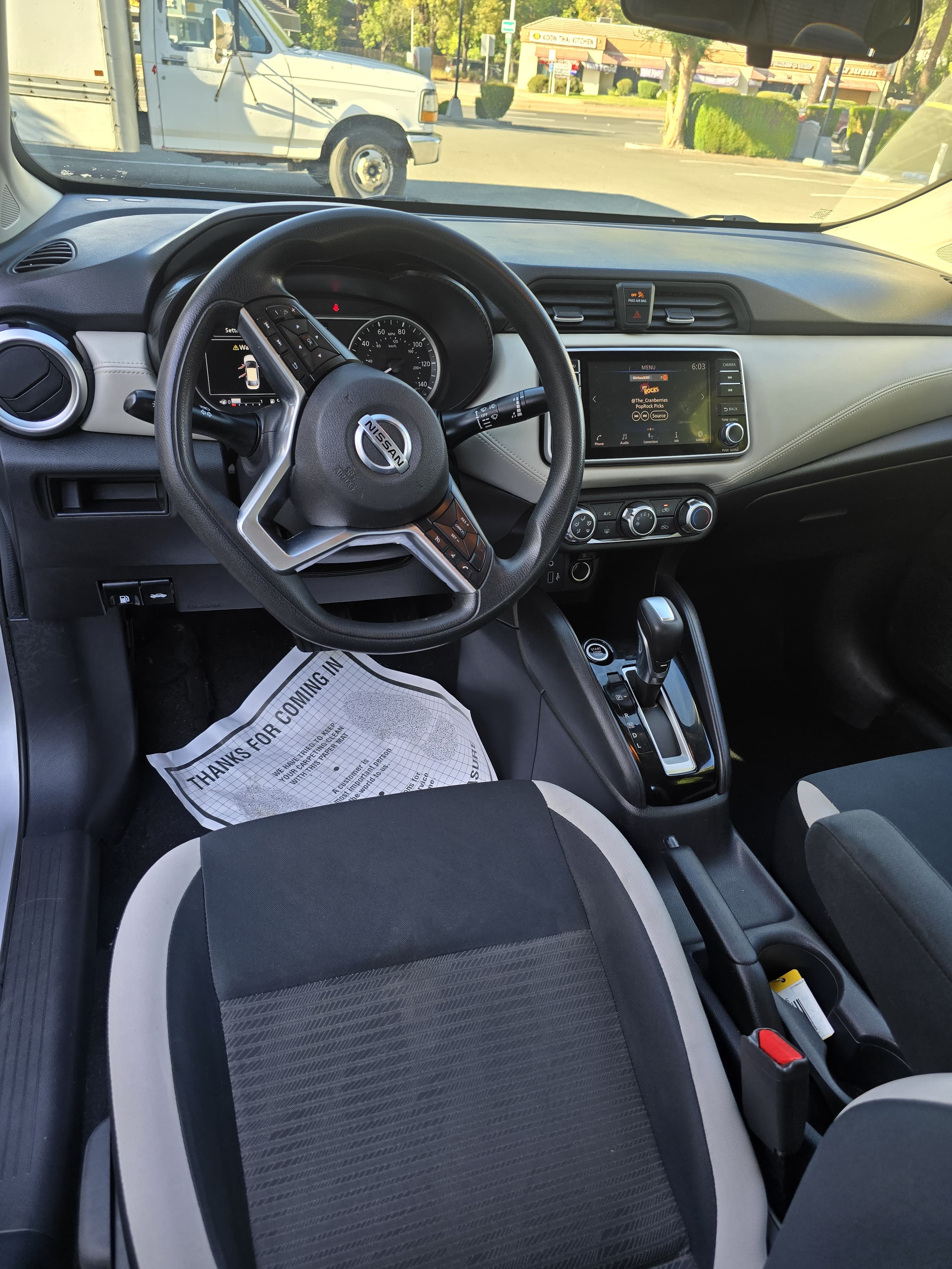 2020 Nissan Versa SV thumbnail 8