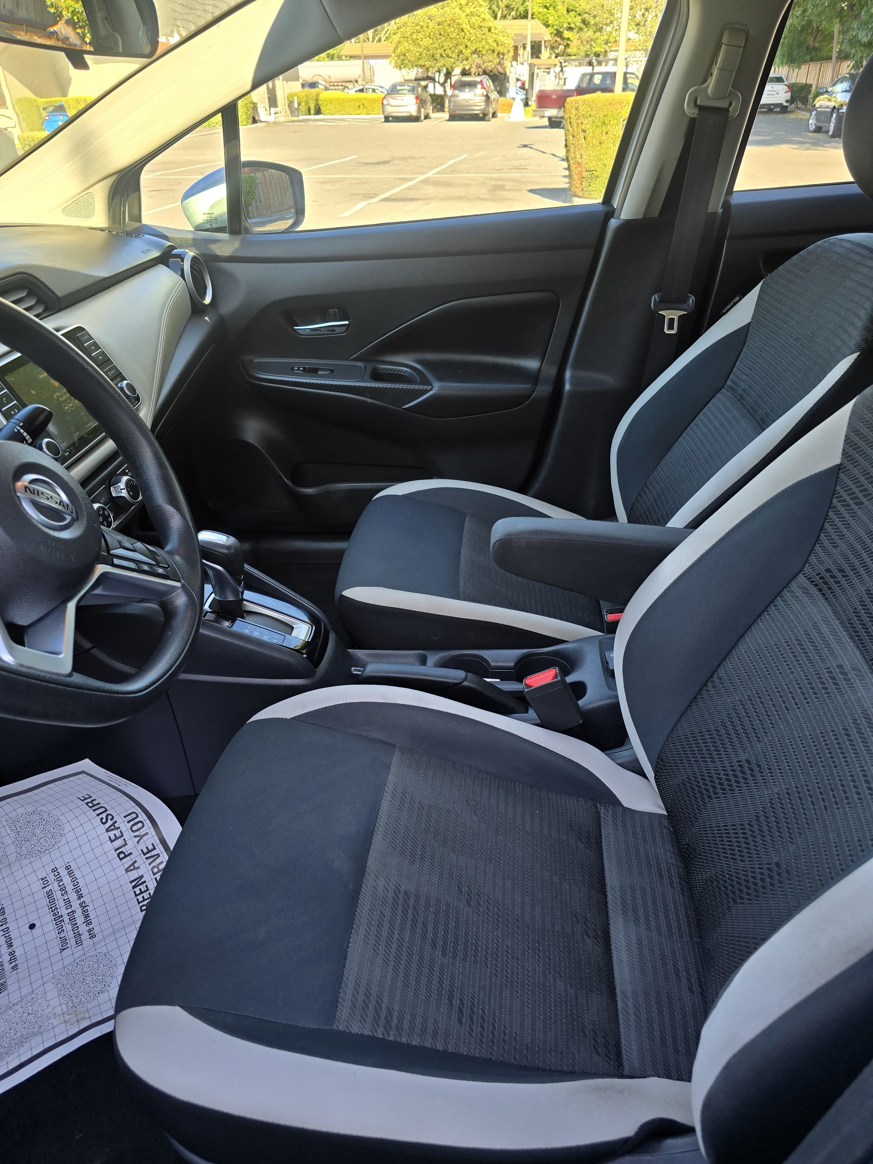 2020 Nissan Versa SV thumbnail 9