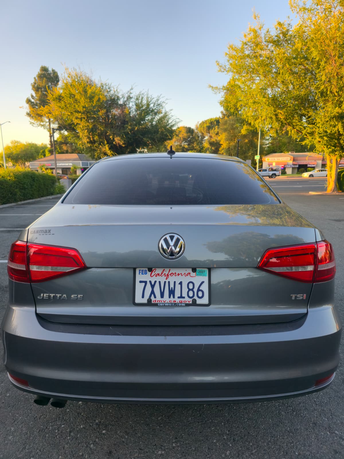 2015 Volkswagen Jetta SE thumbnail 4