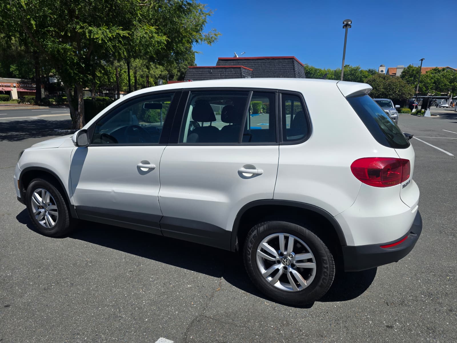 2013 Volkswagen Tiguan S thumbnail 6