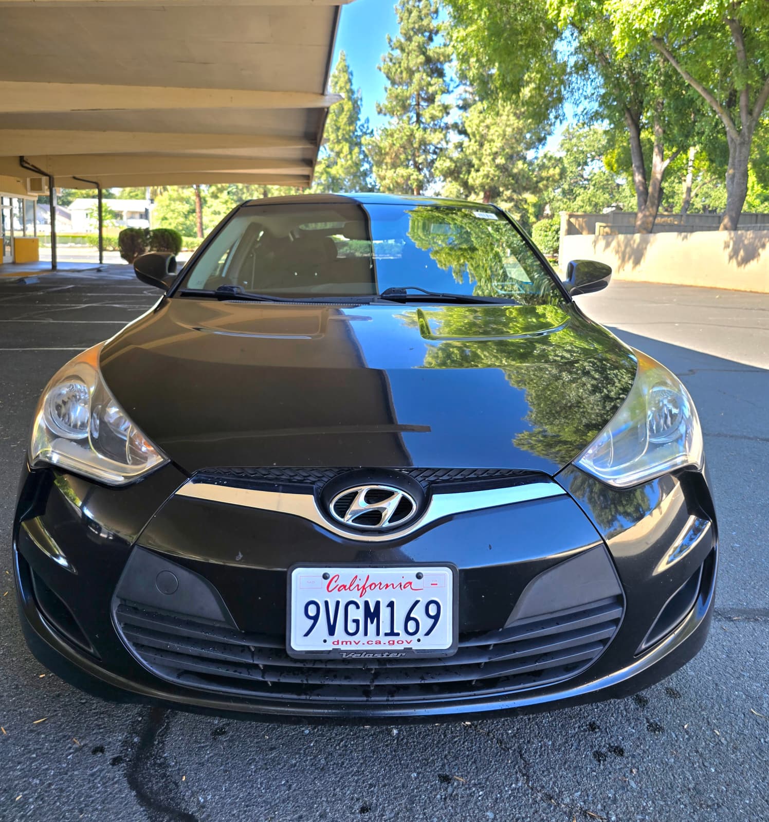 2013 Hyundai Veloster Base image 1