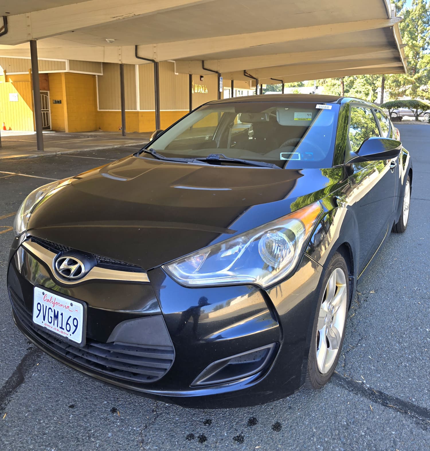 2013 Hyundai Veloster Base thumbnail 2