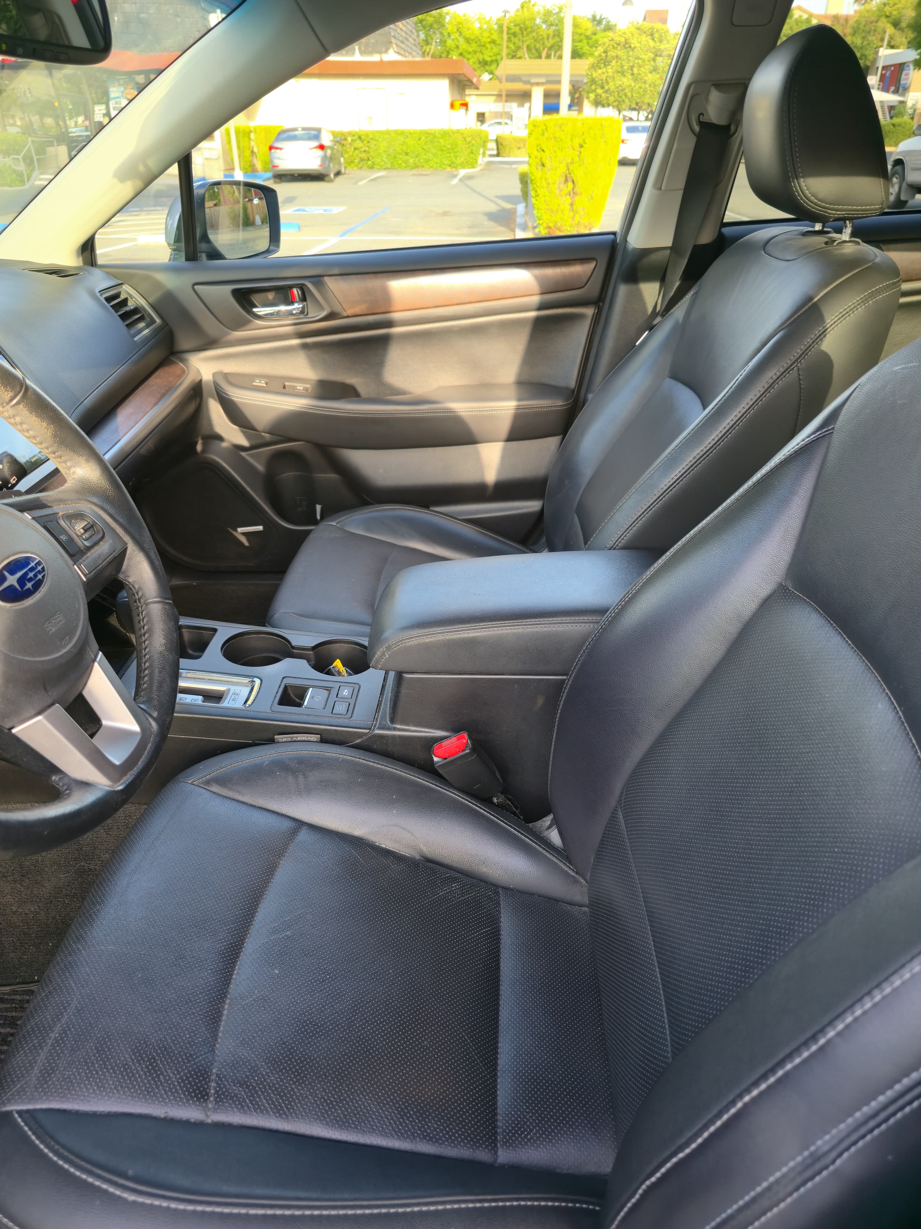 2015 Subaru Outback Limited thumbnail 9