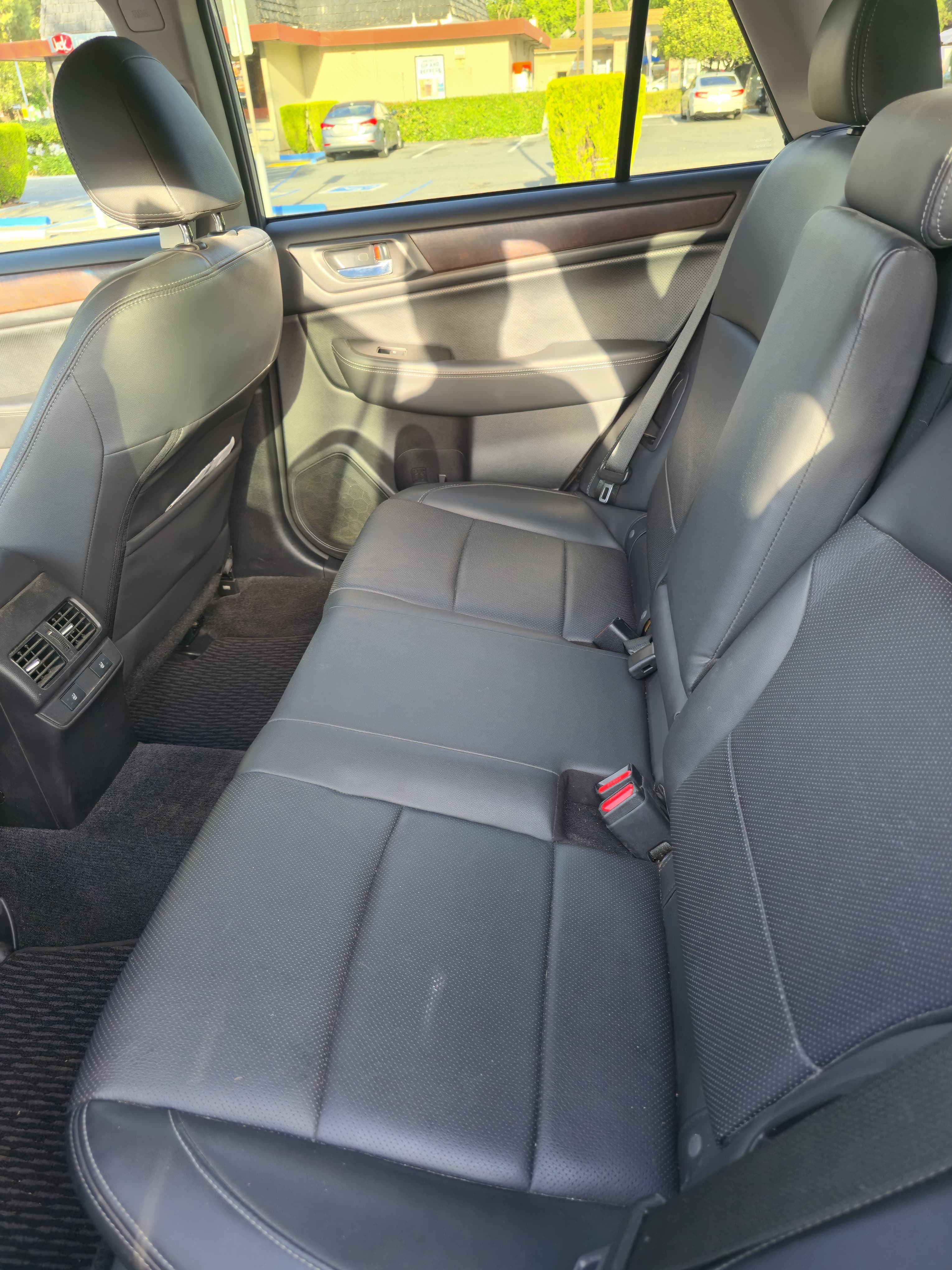 2015 Subaru Outback Limited thumbnail 10