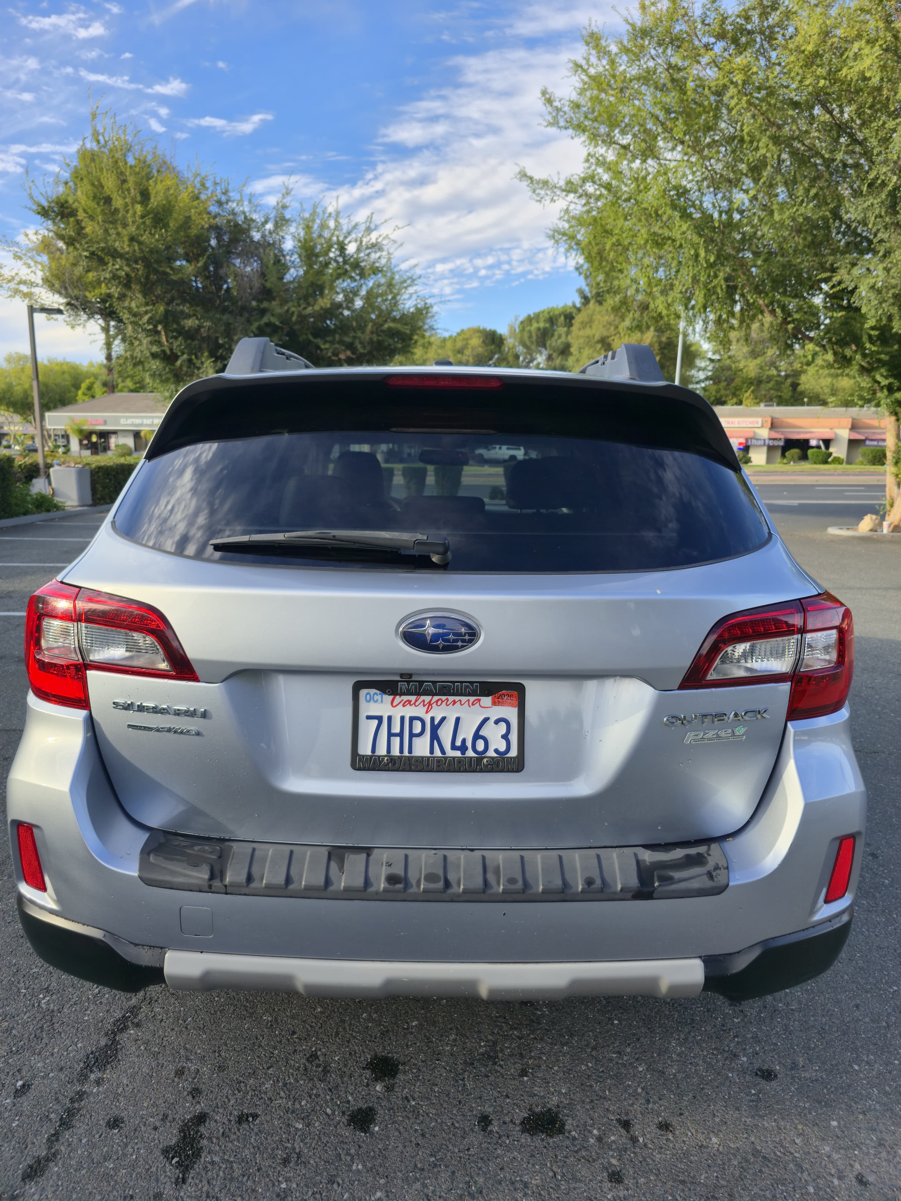2015 Subaru Outback Limited thumbnail 4