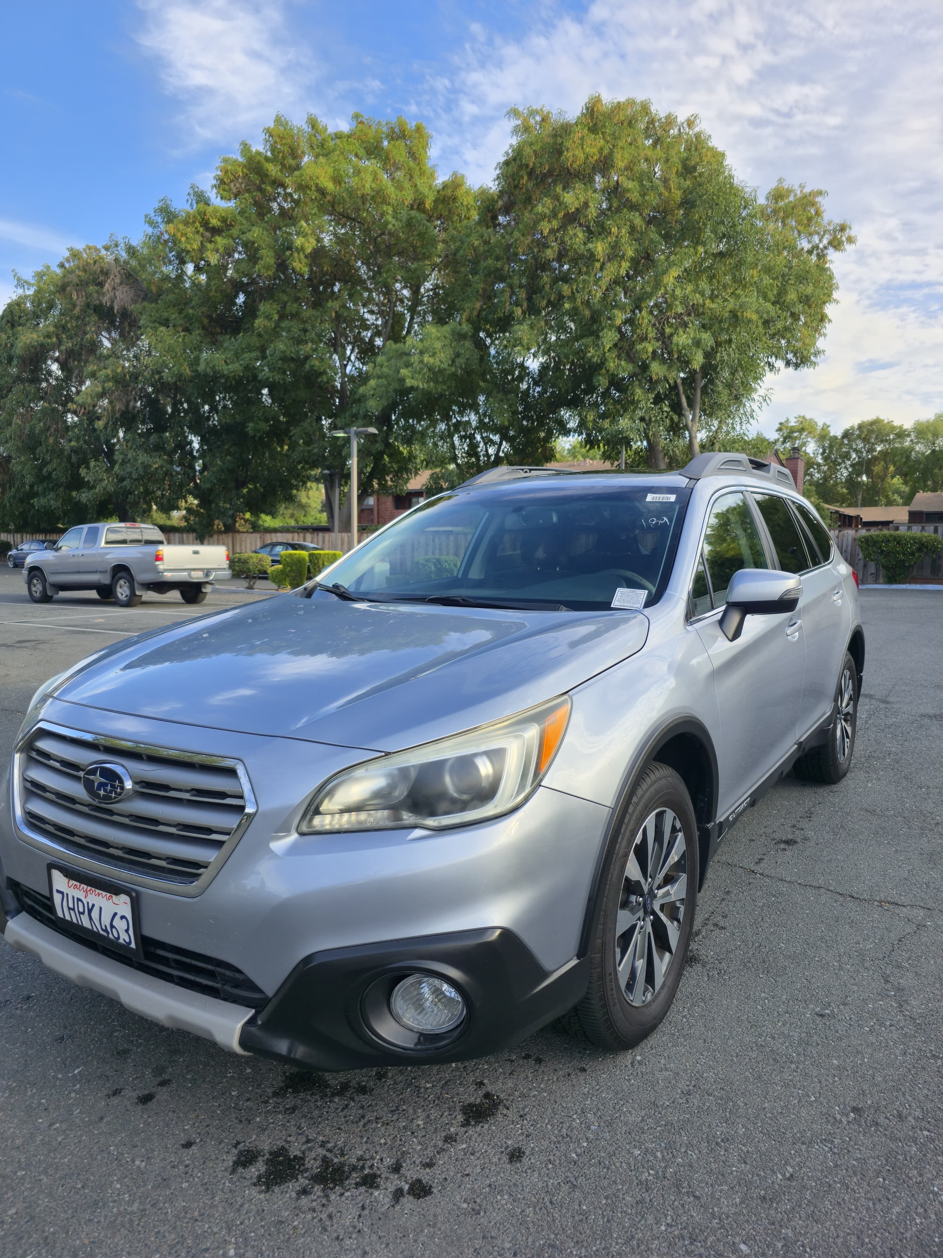 2015 Subaru Outback Limited thumbnail 2