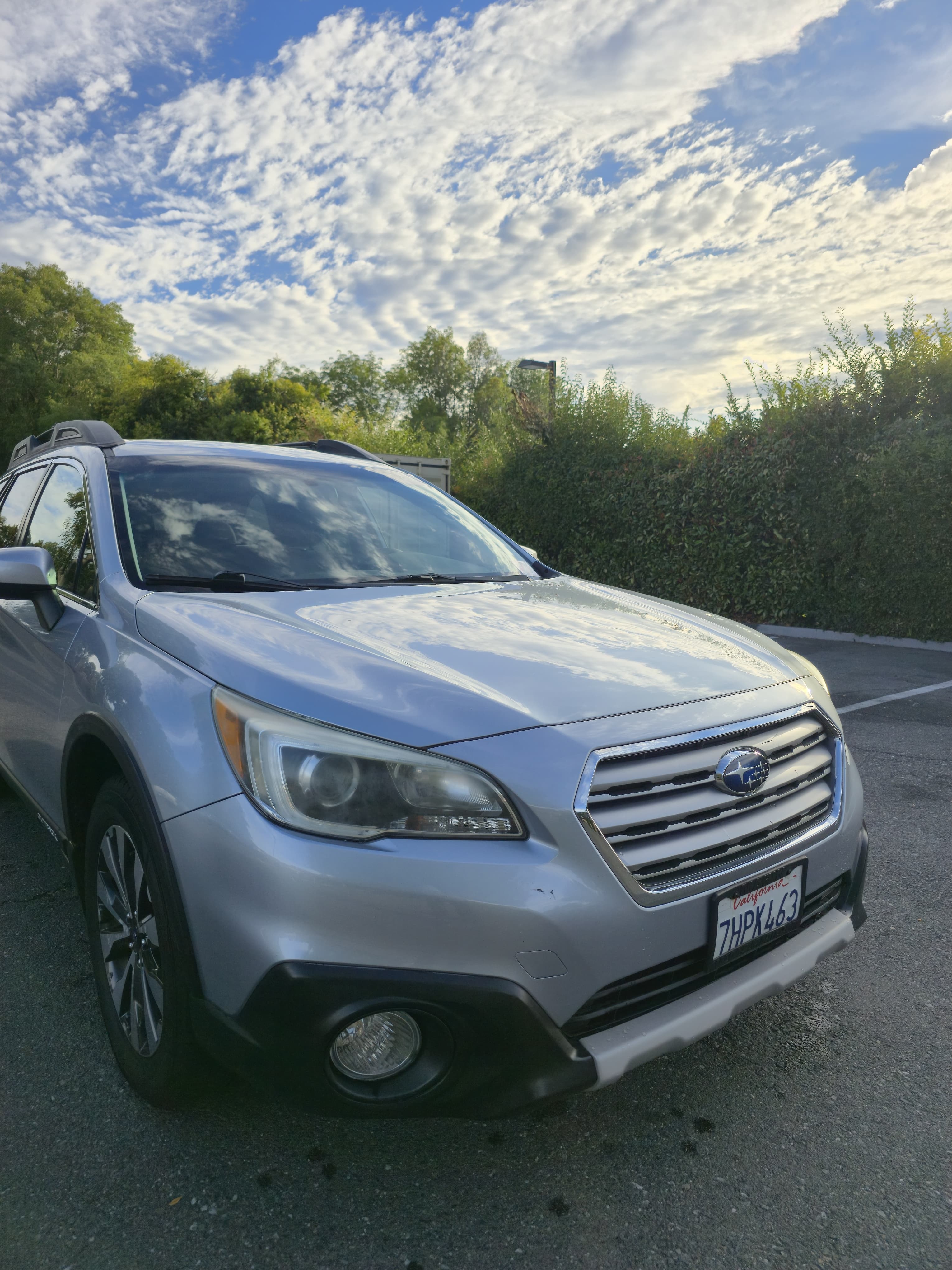 2015 Subaru Outback Limited thumbnail 3