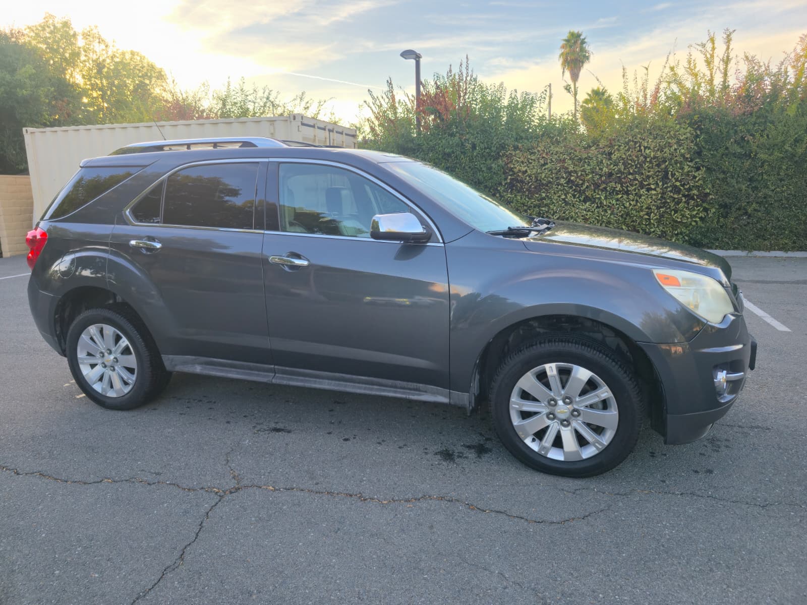 2010 Chevrolet Equinox LTZ thumbnail 5