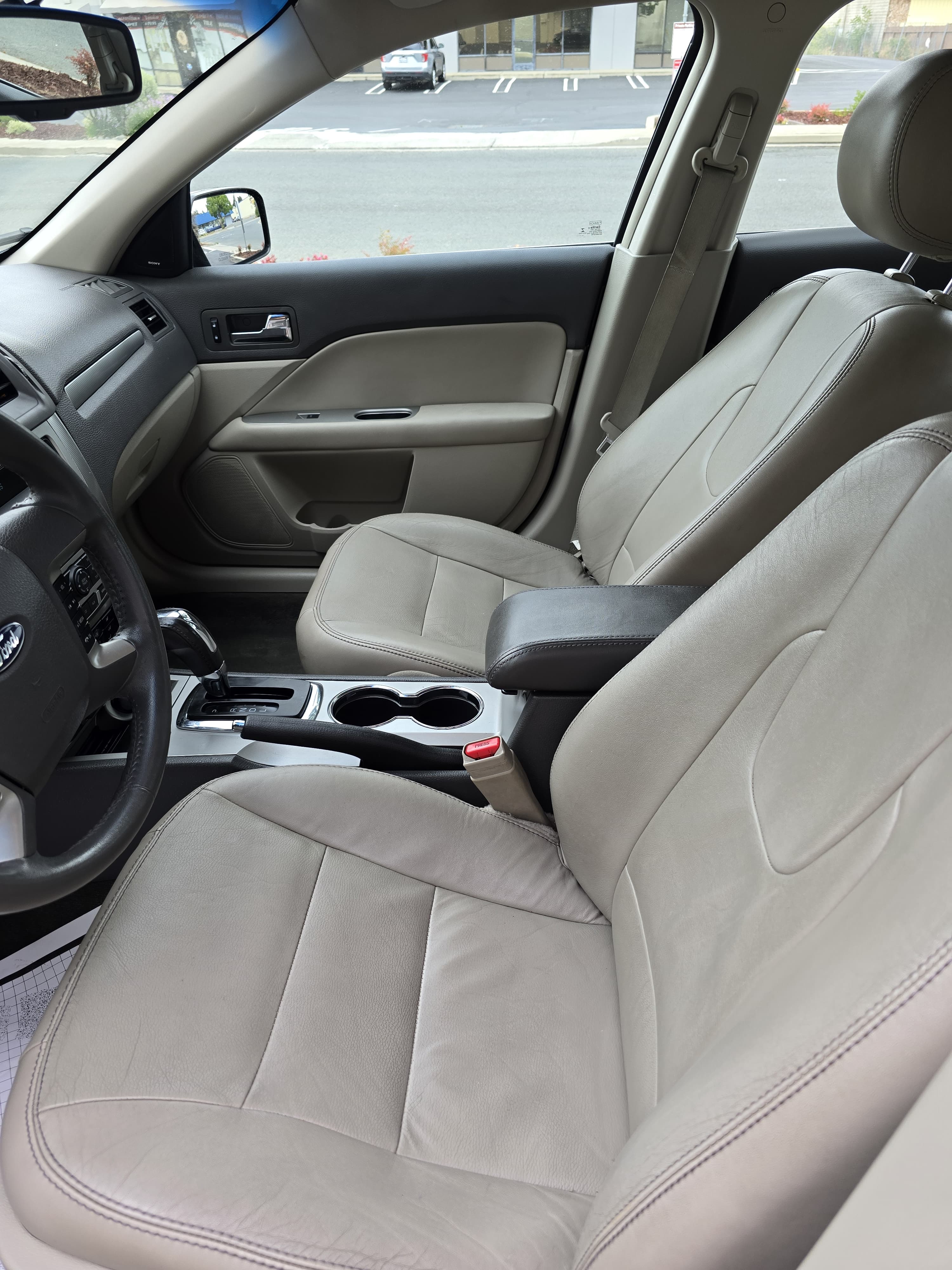 2012 Ford Fusion Hybrid thumbnail 9