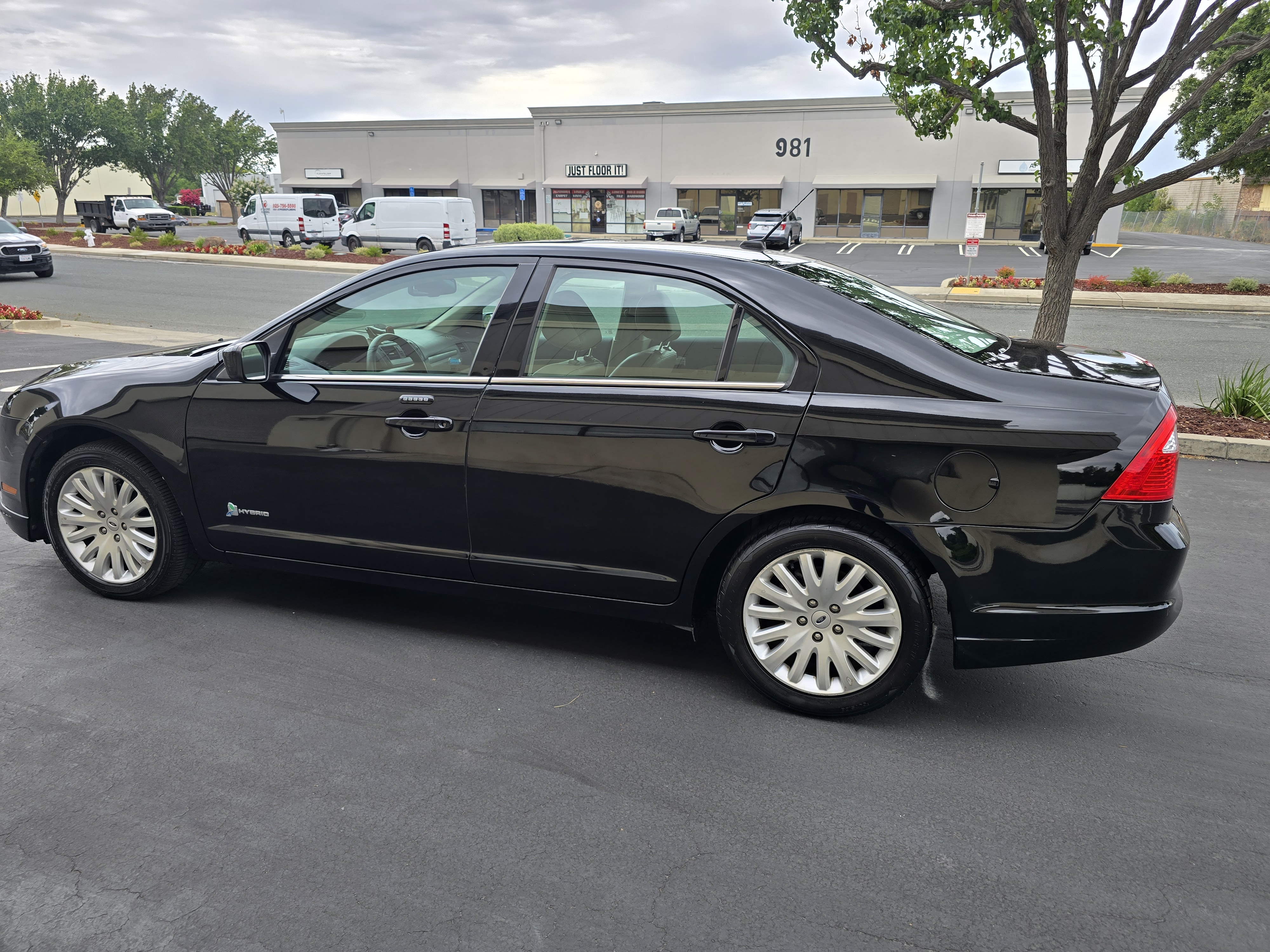 2012 Ford Fusion Hybrid thumbnail 6