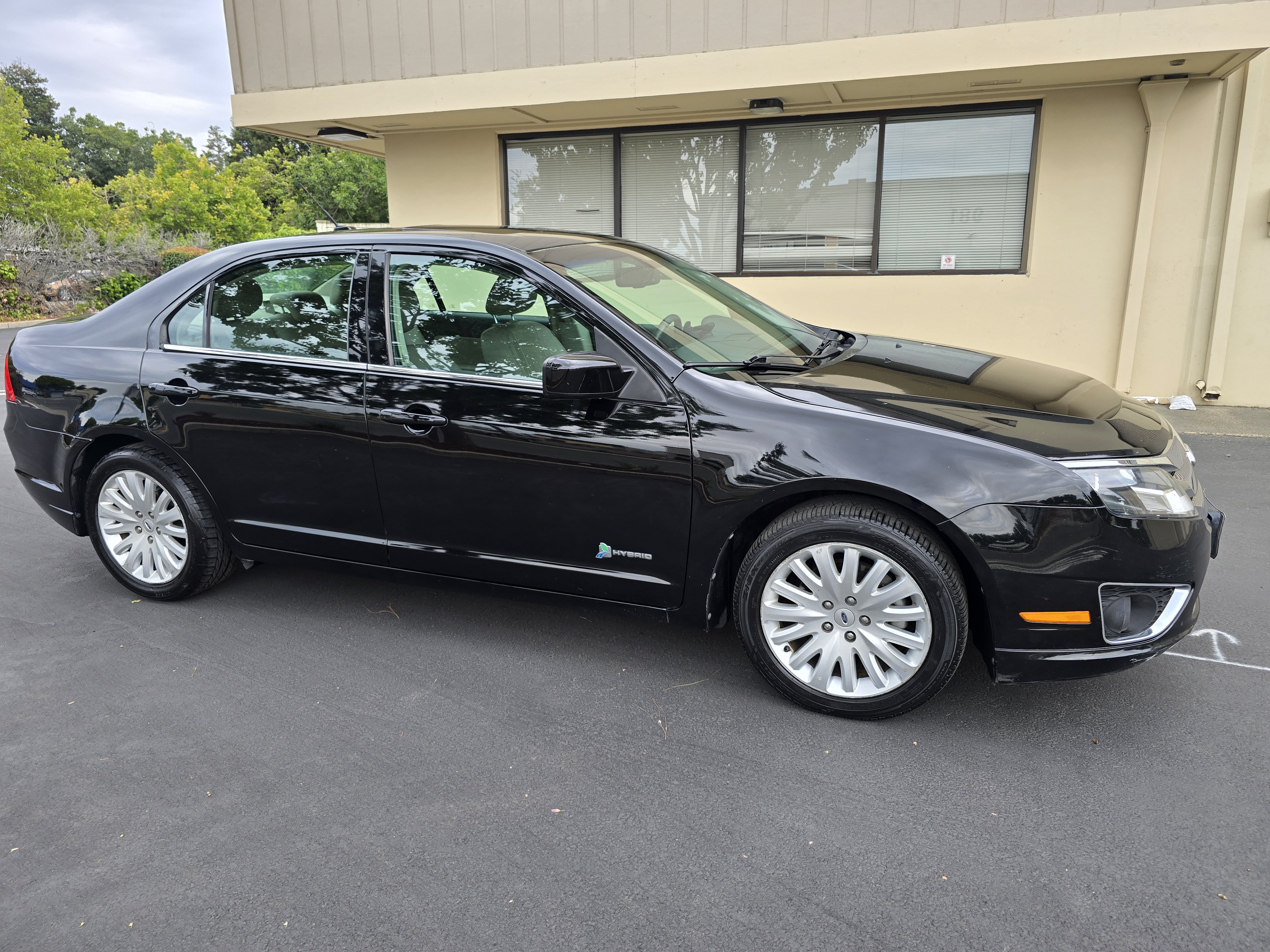 2012 Ford Fusion Hybrid thumbnail 5