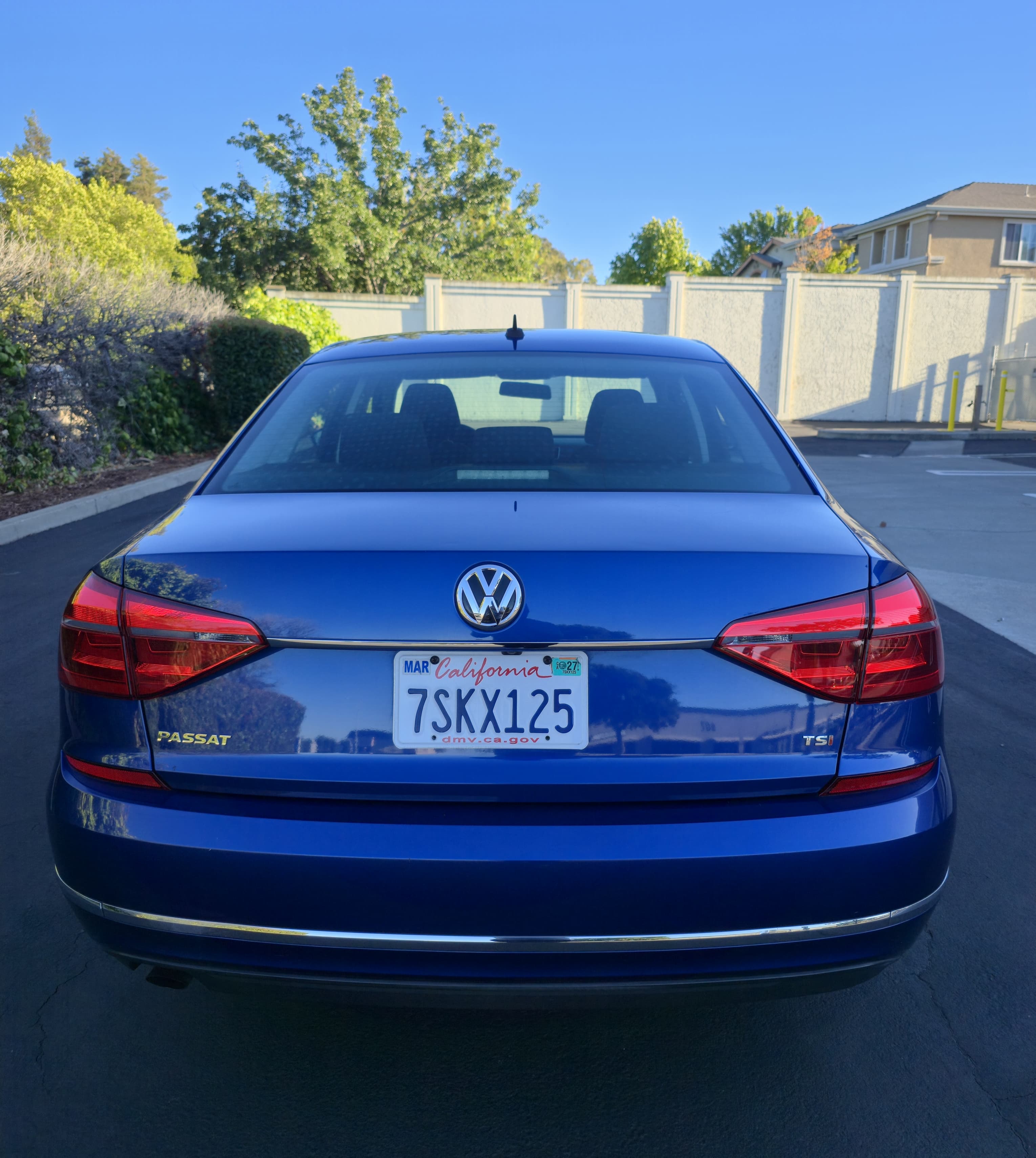 2016 Volkswagen Passat R-Line thumbnail 4