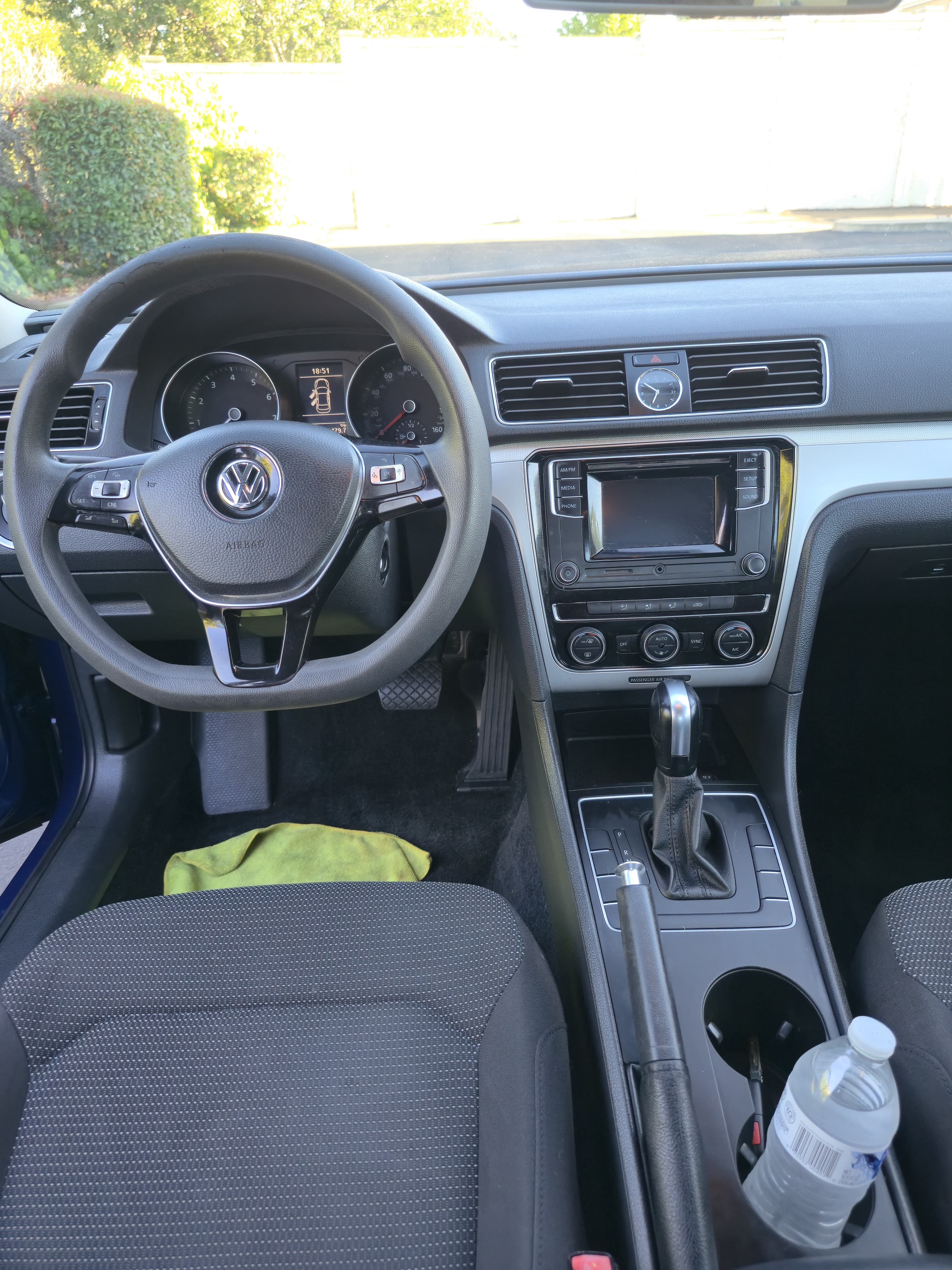 2016 Volkswagen Passat R-Line thumbnail 8
