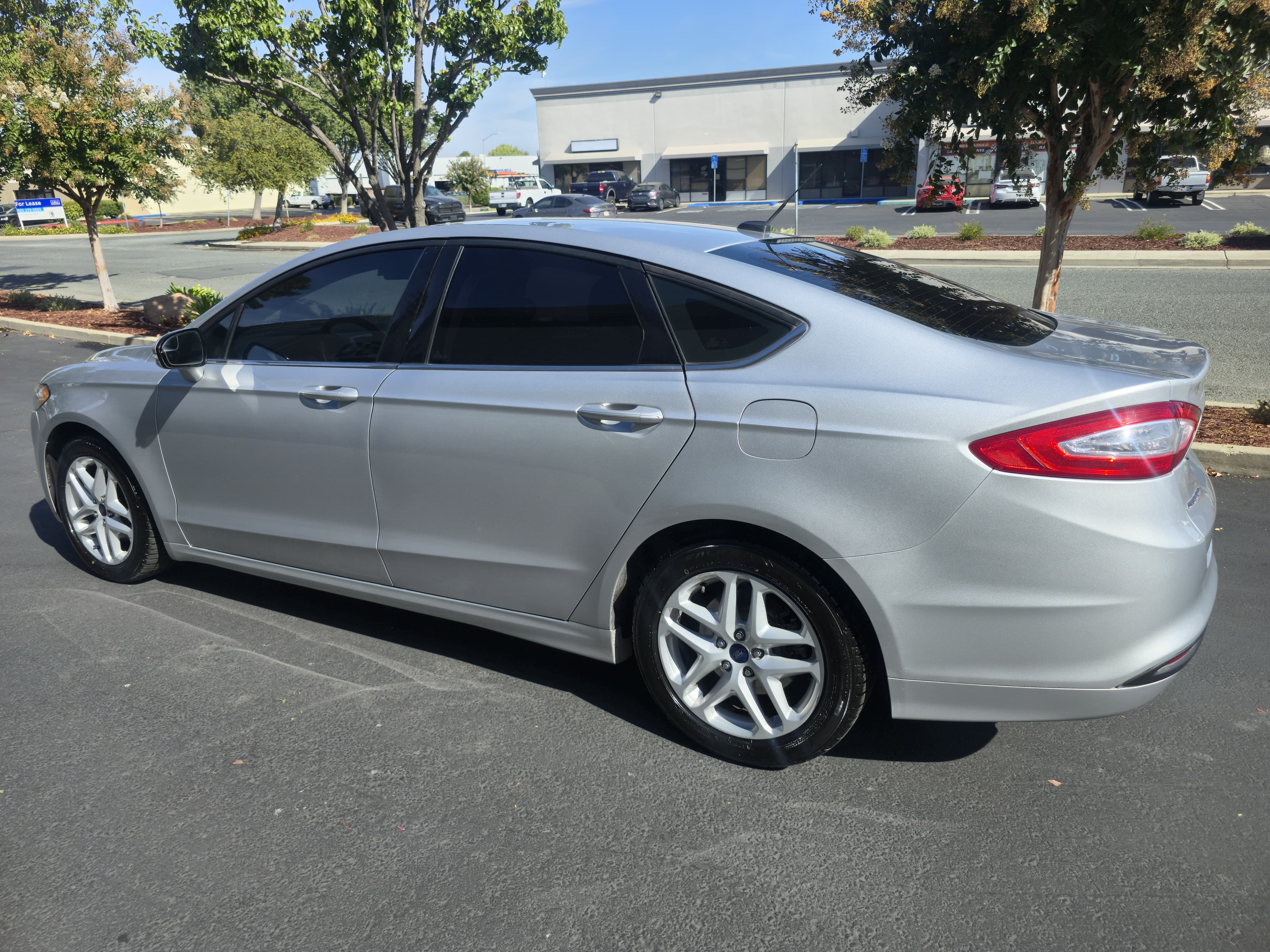2014 Ford Fusion SE thumbnail 6