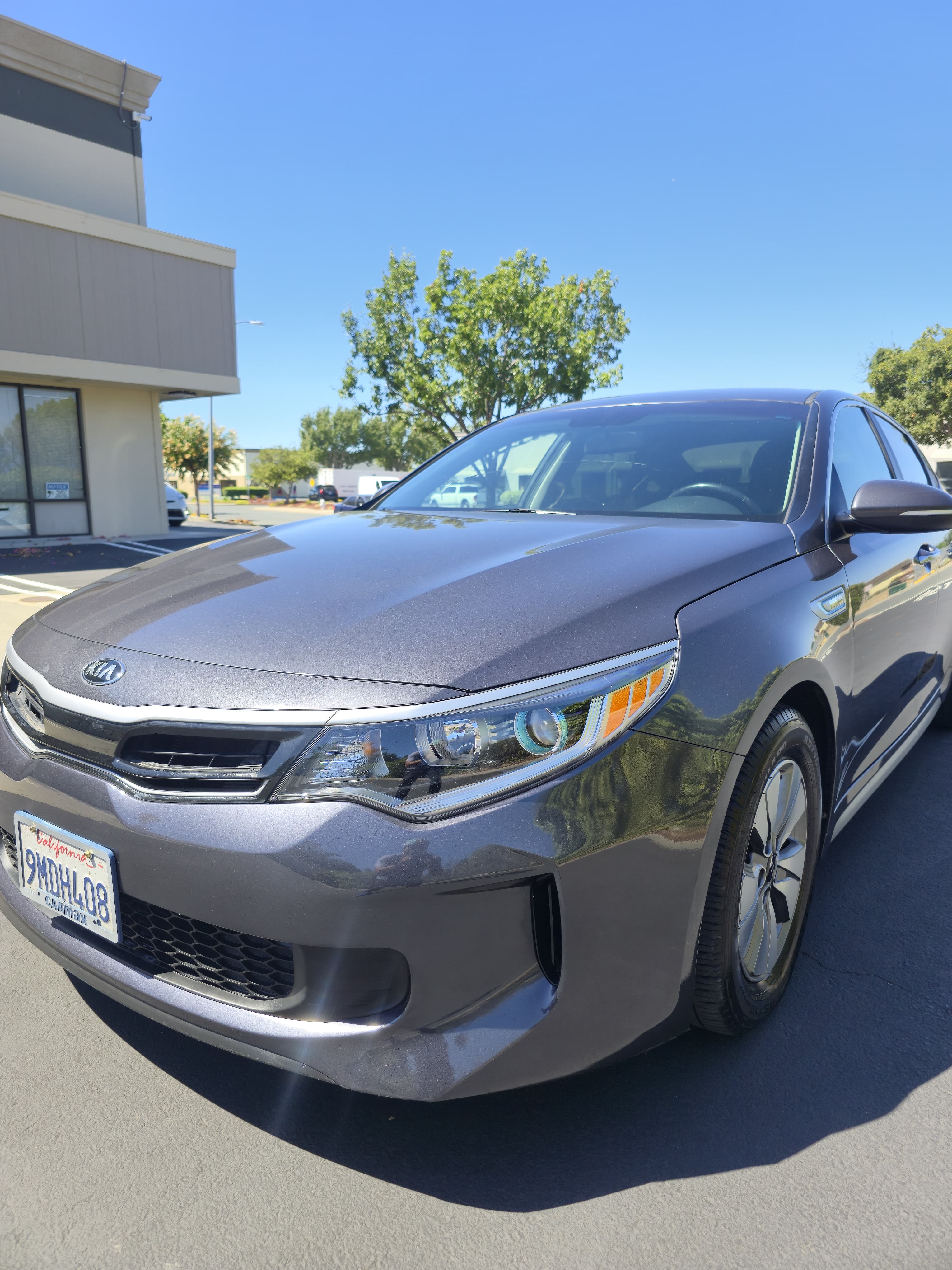 2017 Kia Optima Hybrid thumbnail 2