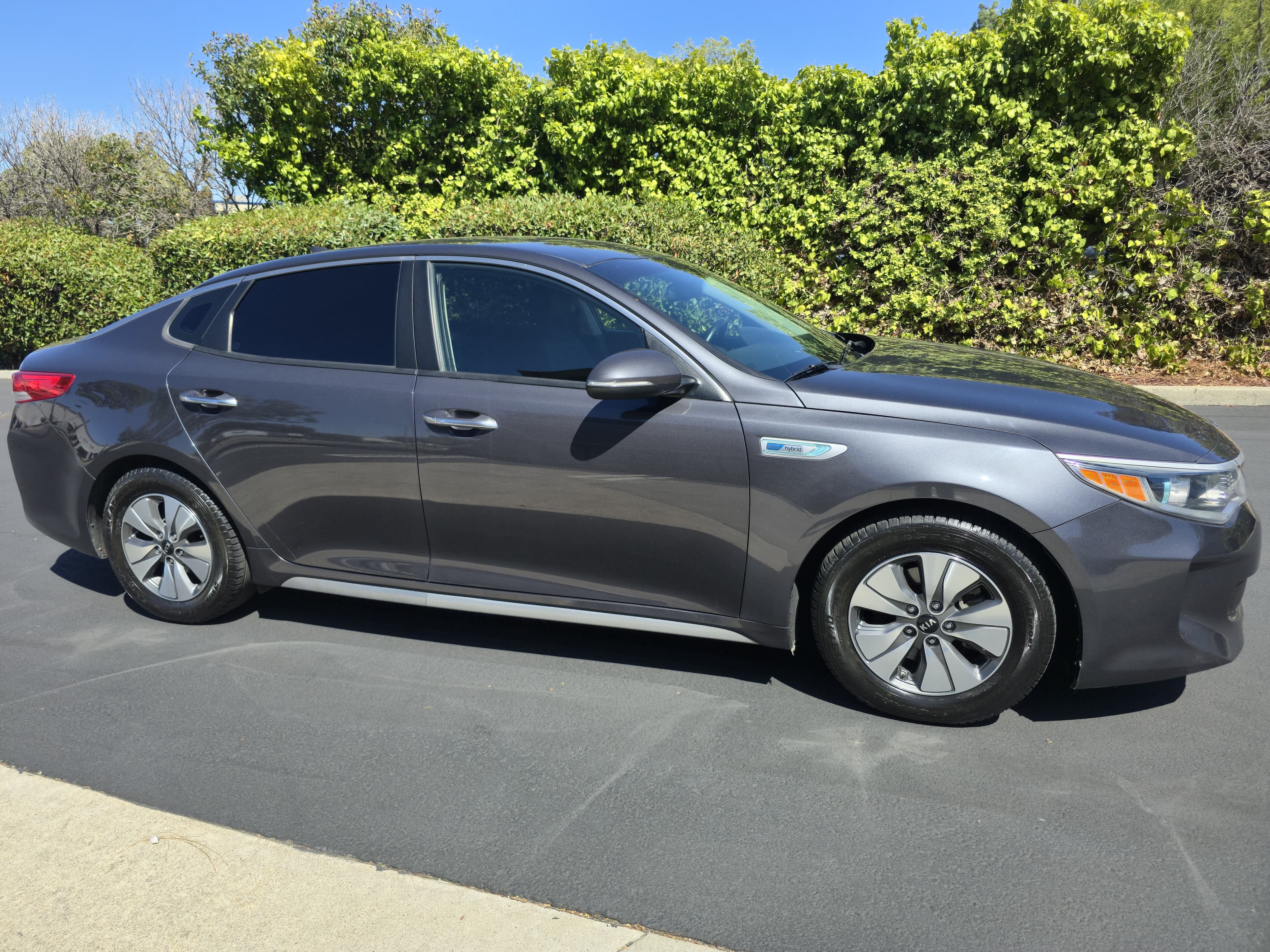 2017 Kia Optima Hybrid thumbnail 5