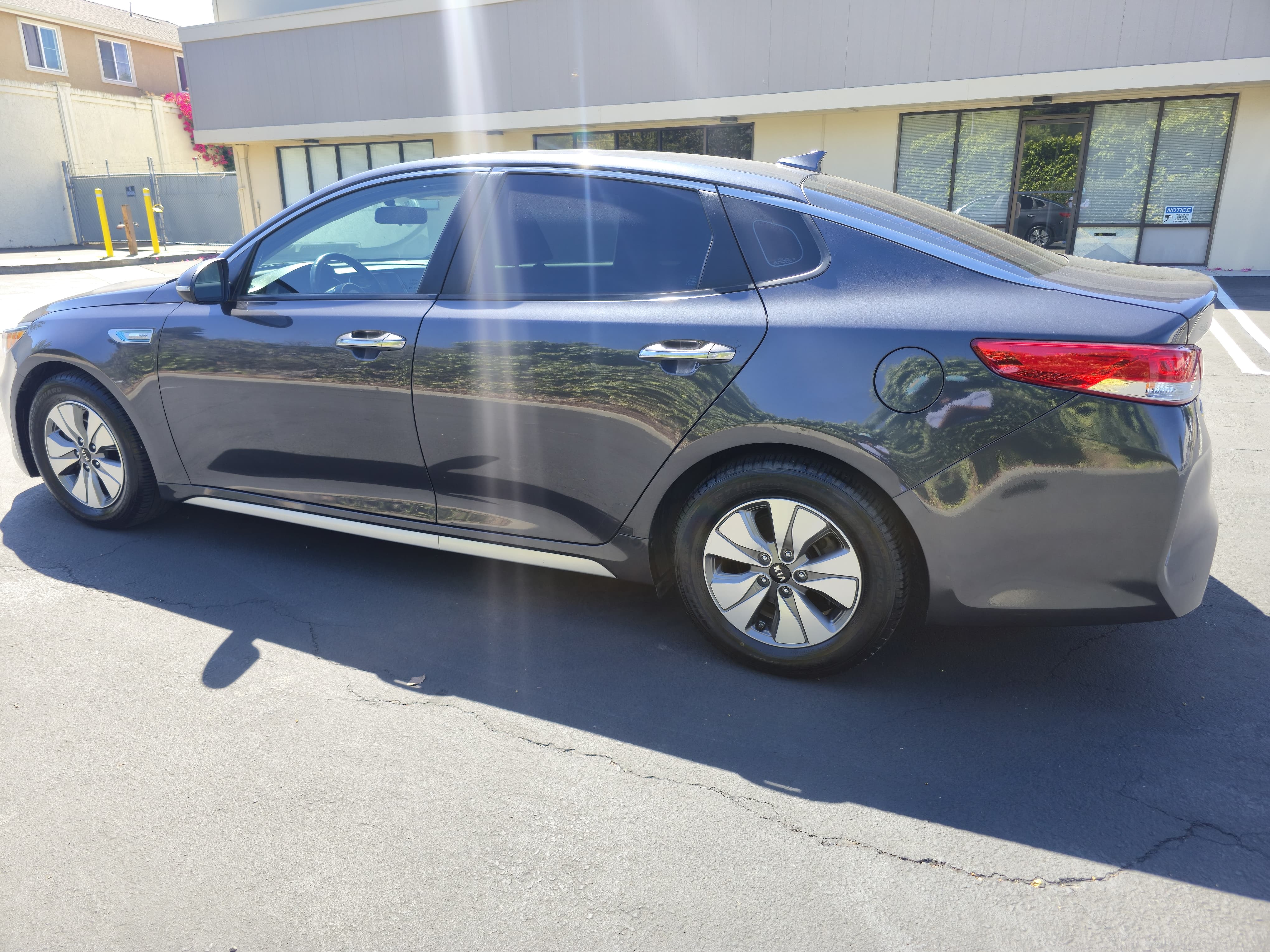 2017 Kia Optima Hybrid thumbnail 6