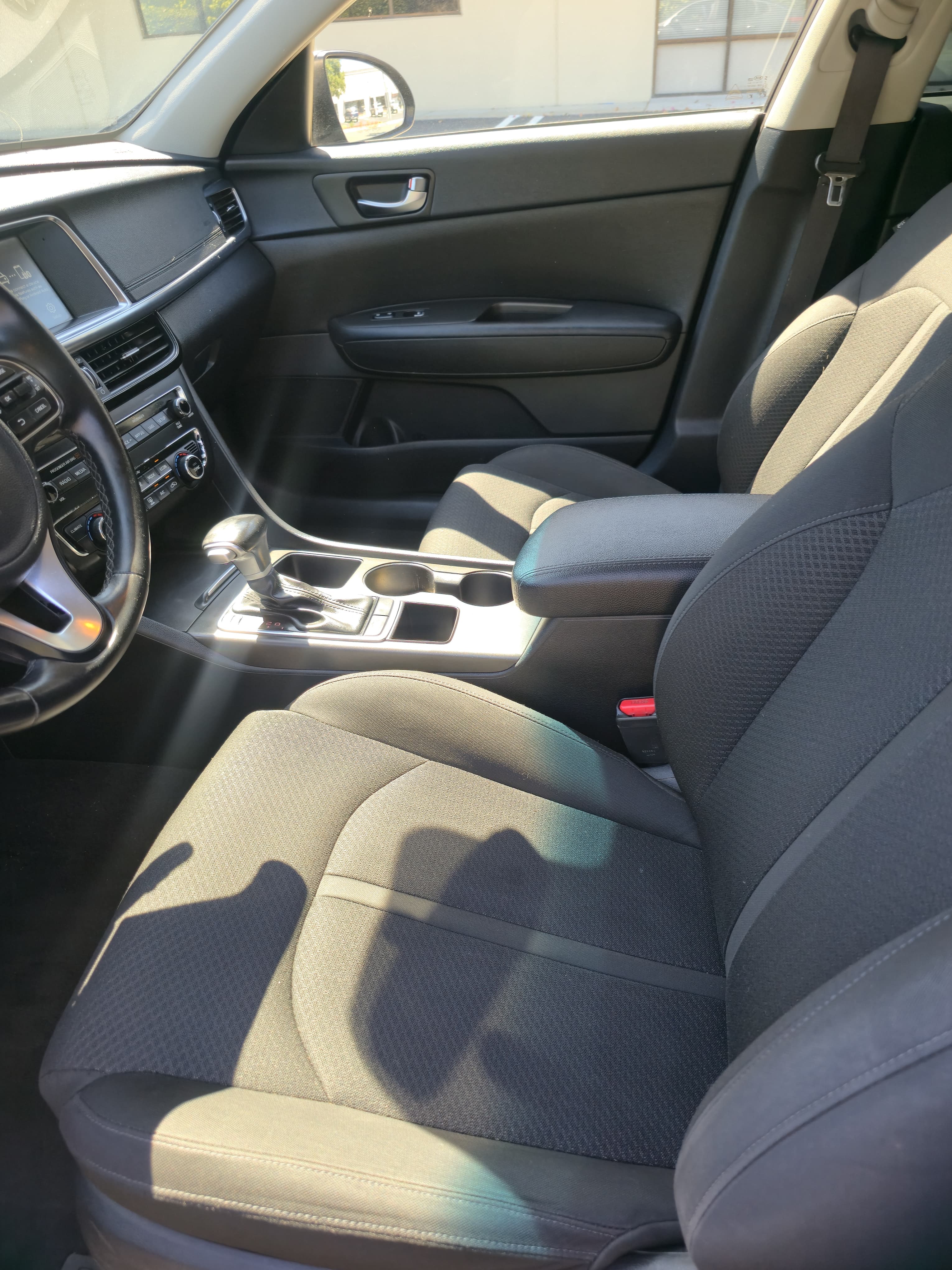 2017 Kia Optima Hybrid thumbnail 9
