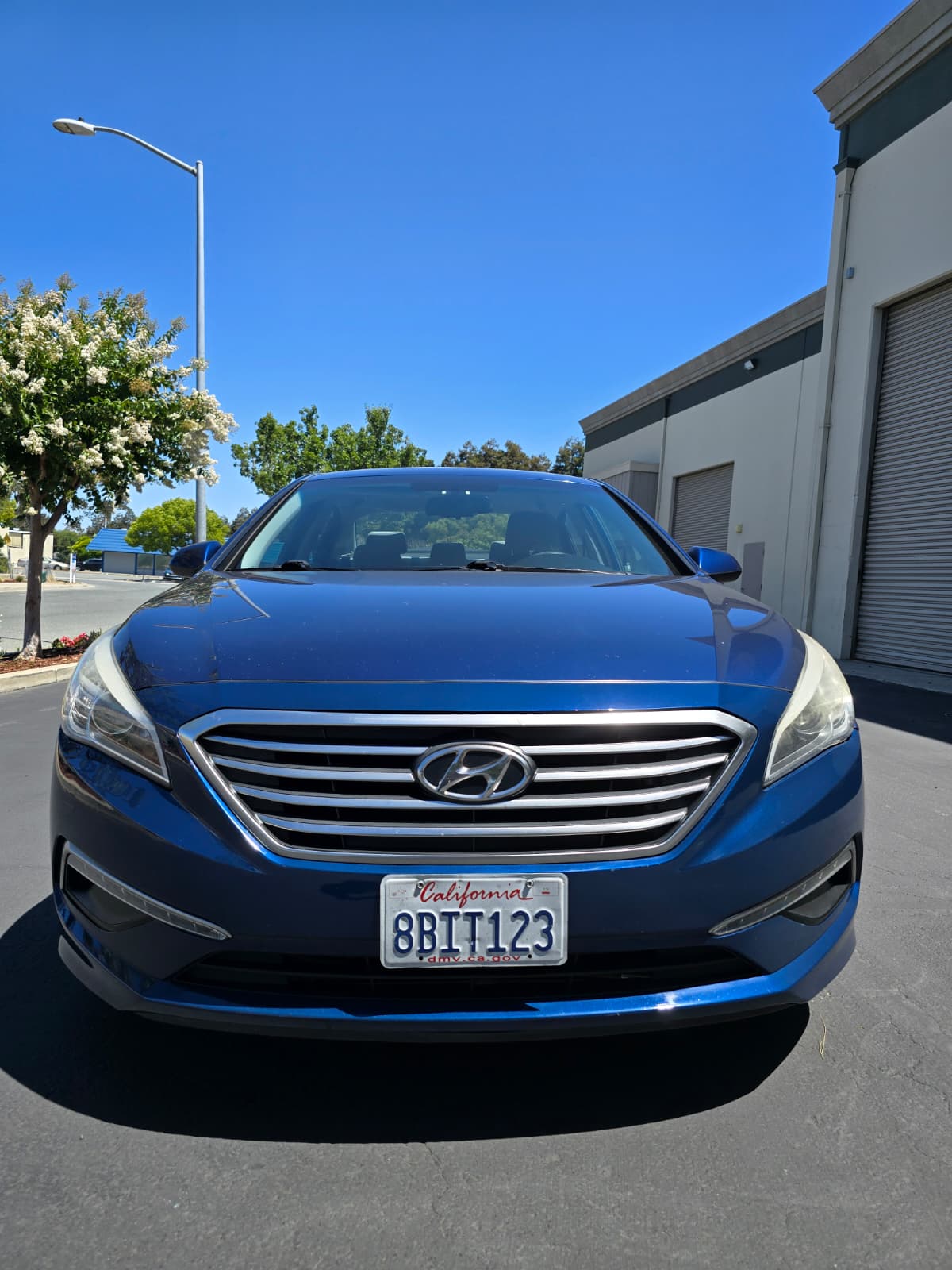 2015 Hyundai Sonata SE image 1