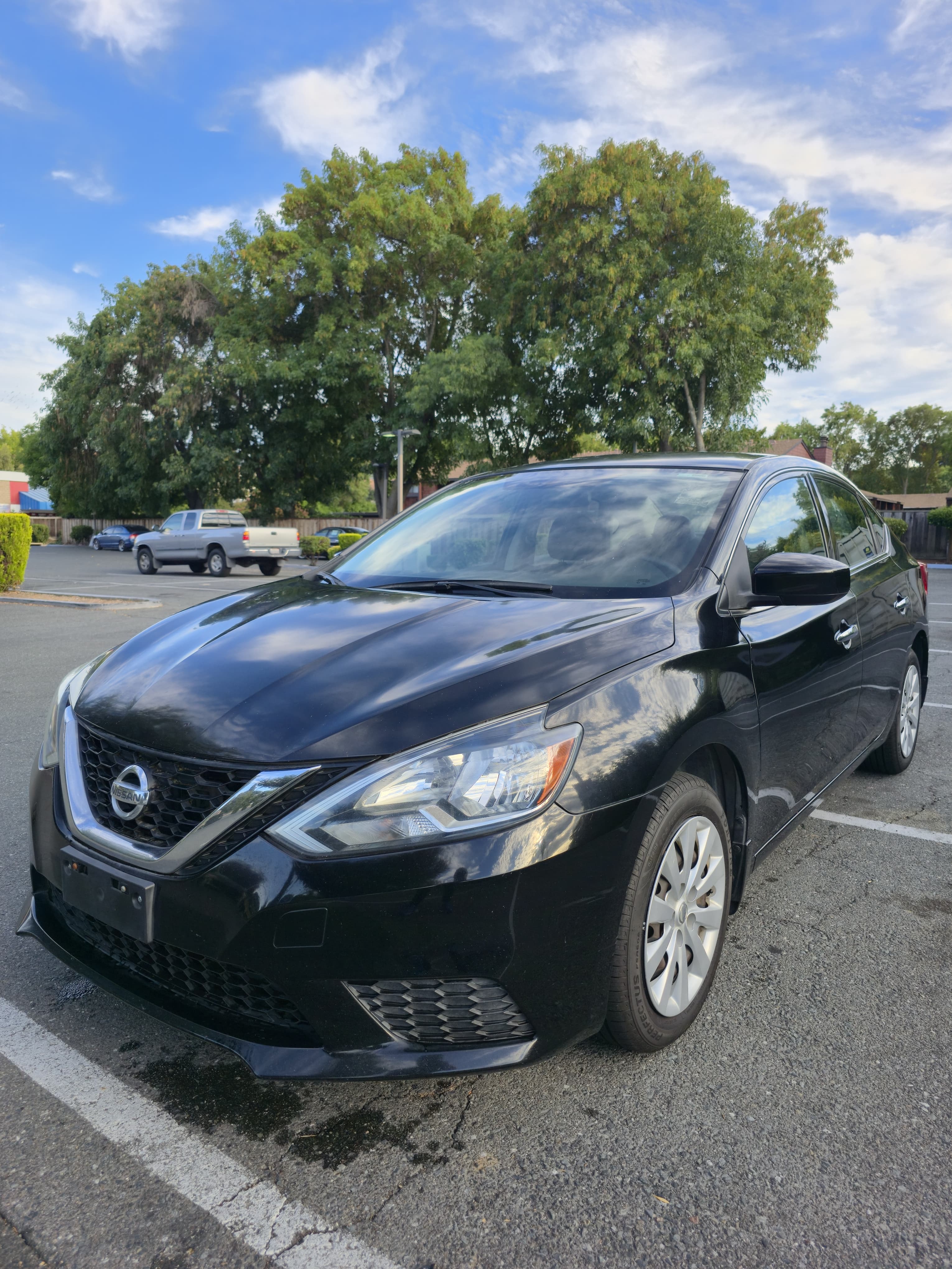 2017 Nissan Sentra S thumbnail 2