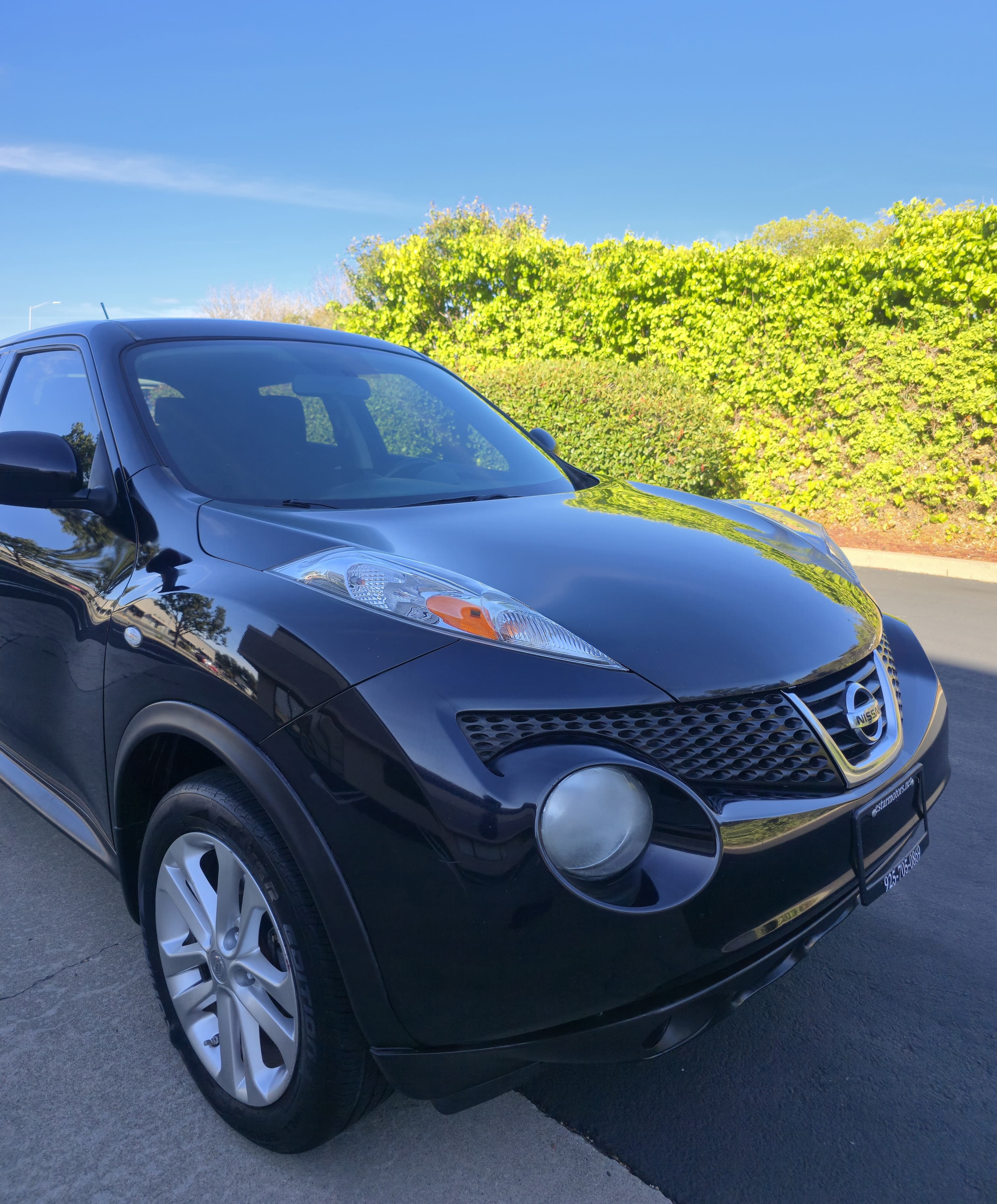 2014 Nissan Juke SV thumbnail 3