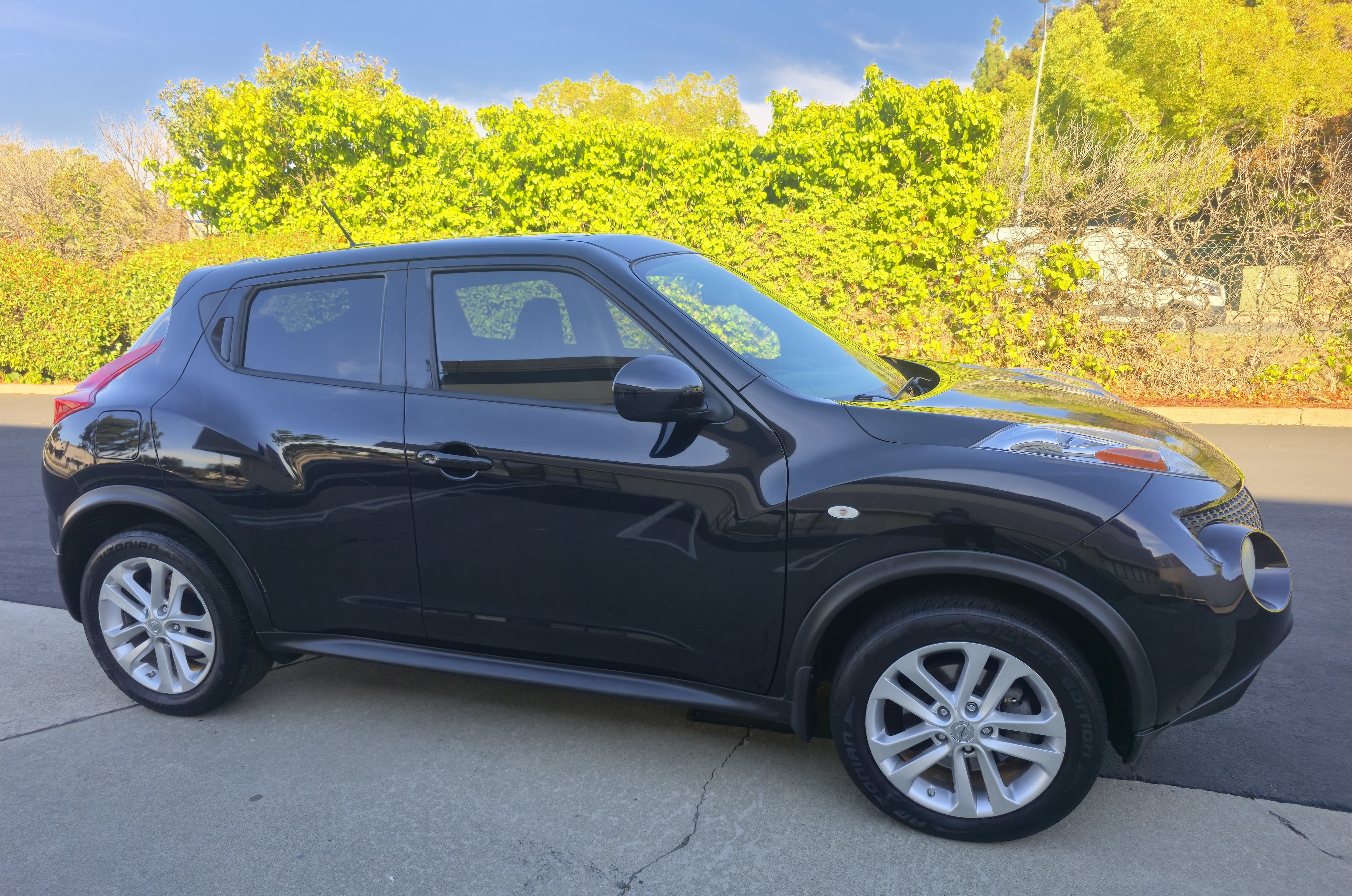 2014 Nissan Juke SV thumbnail 5
