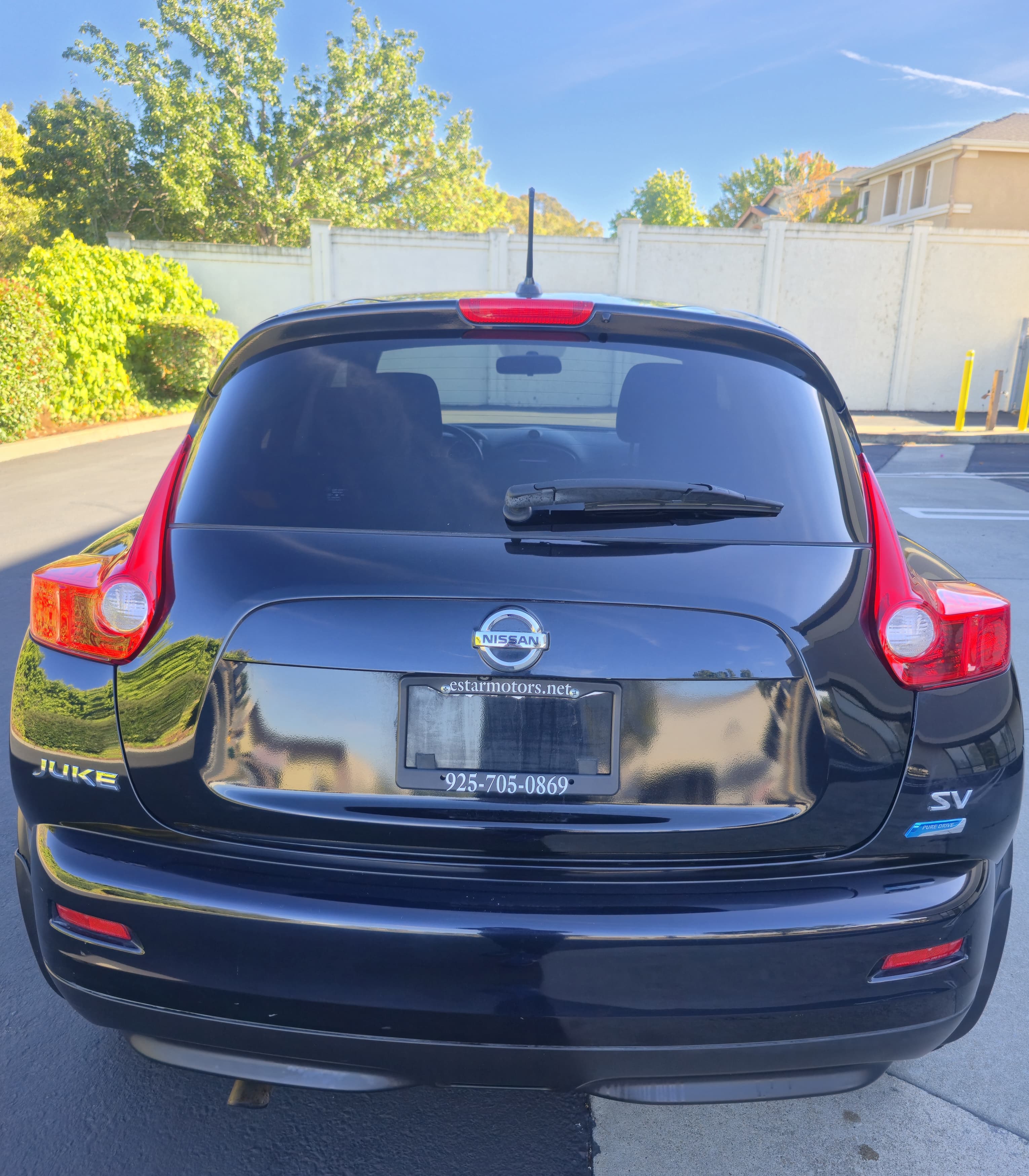 2014 Nissan Juke SV thumbnail 4