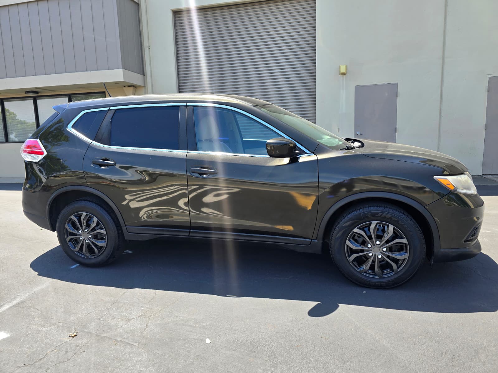 2016 Nissan Rogue S thumbnail 5