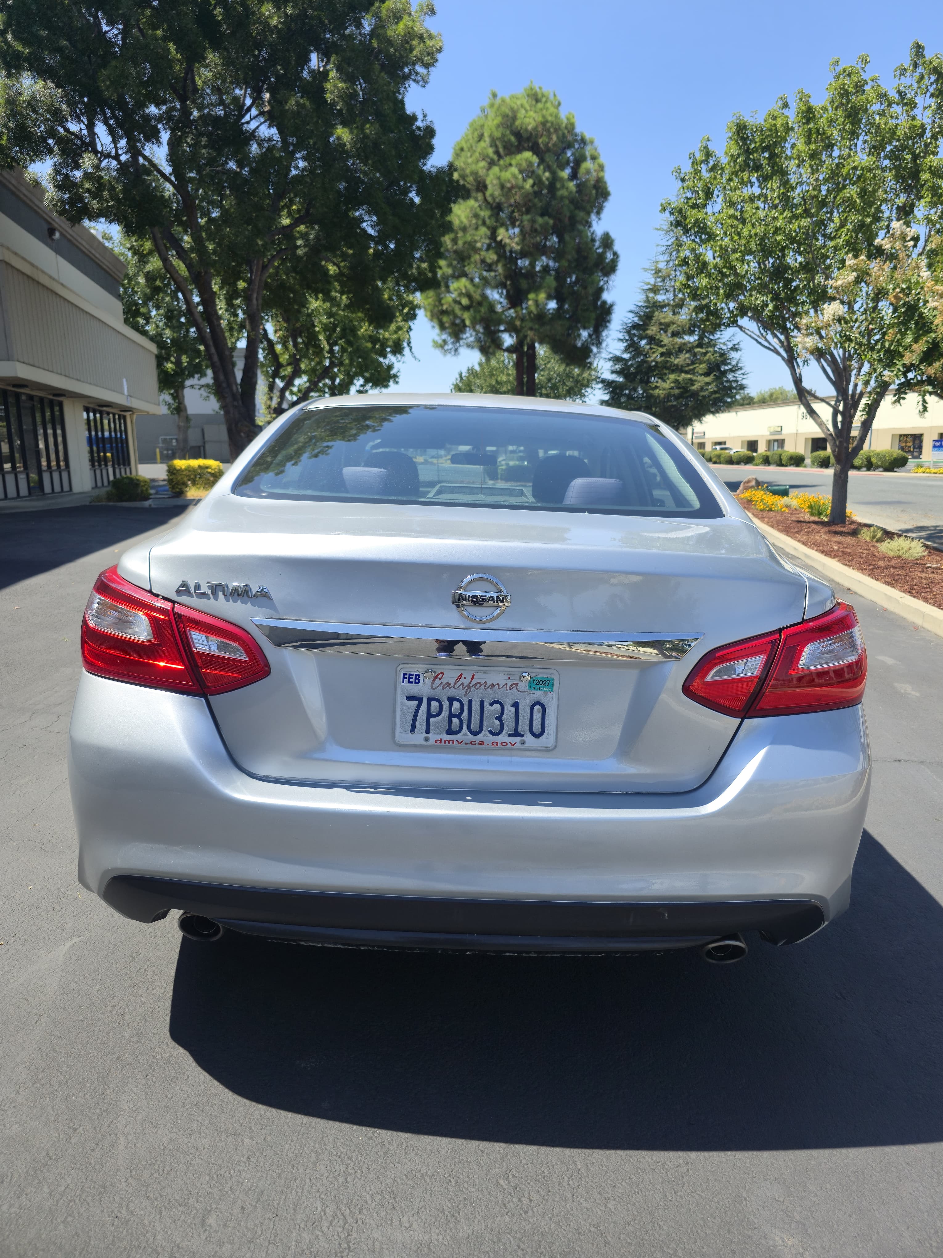 2016 Nissan Altima S thumbnail 4