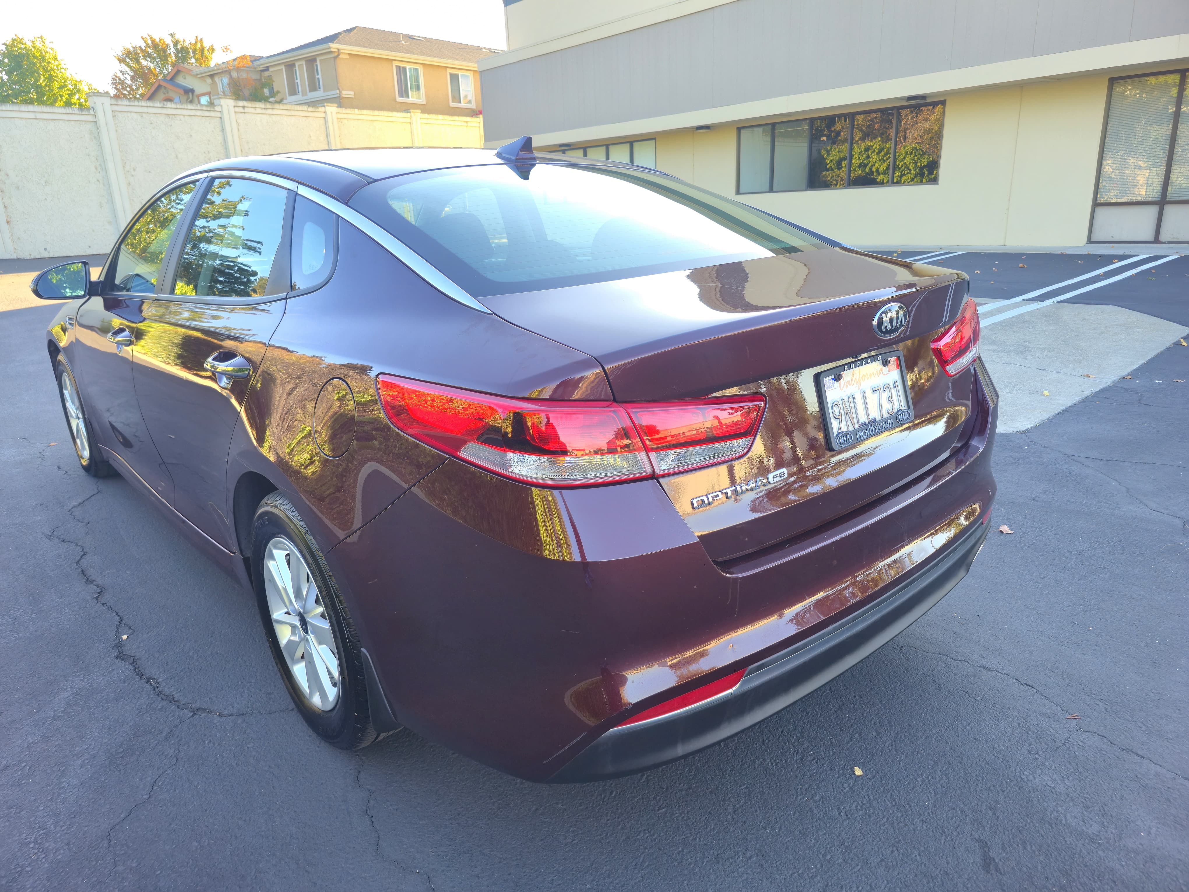 2016 Kia Optima LX thumbnail 7