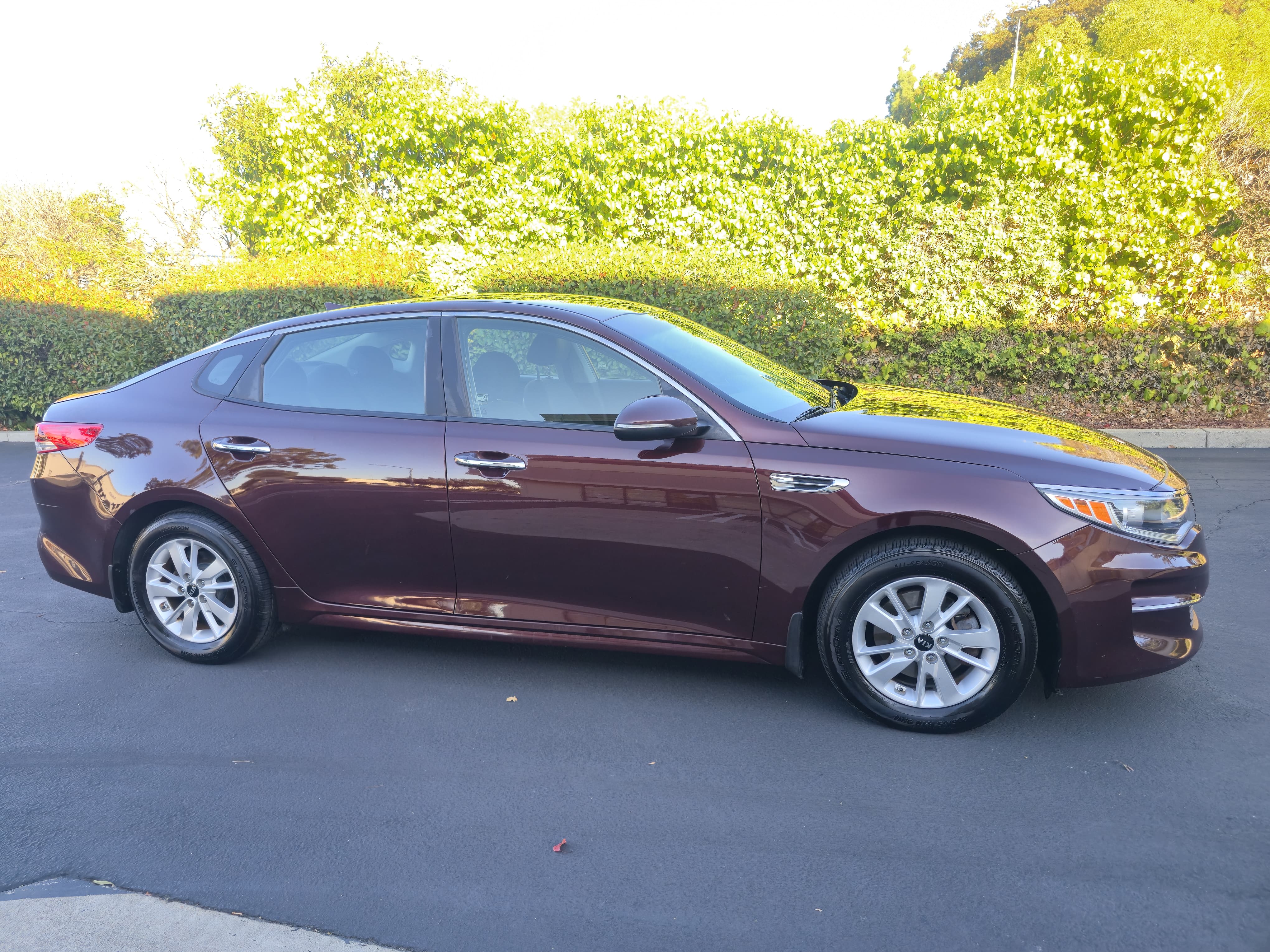 2016 Kia Optima LX thumbnail 5
