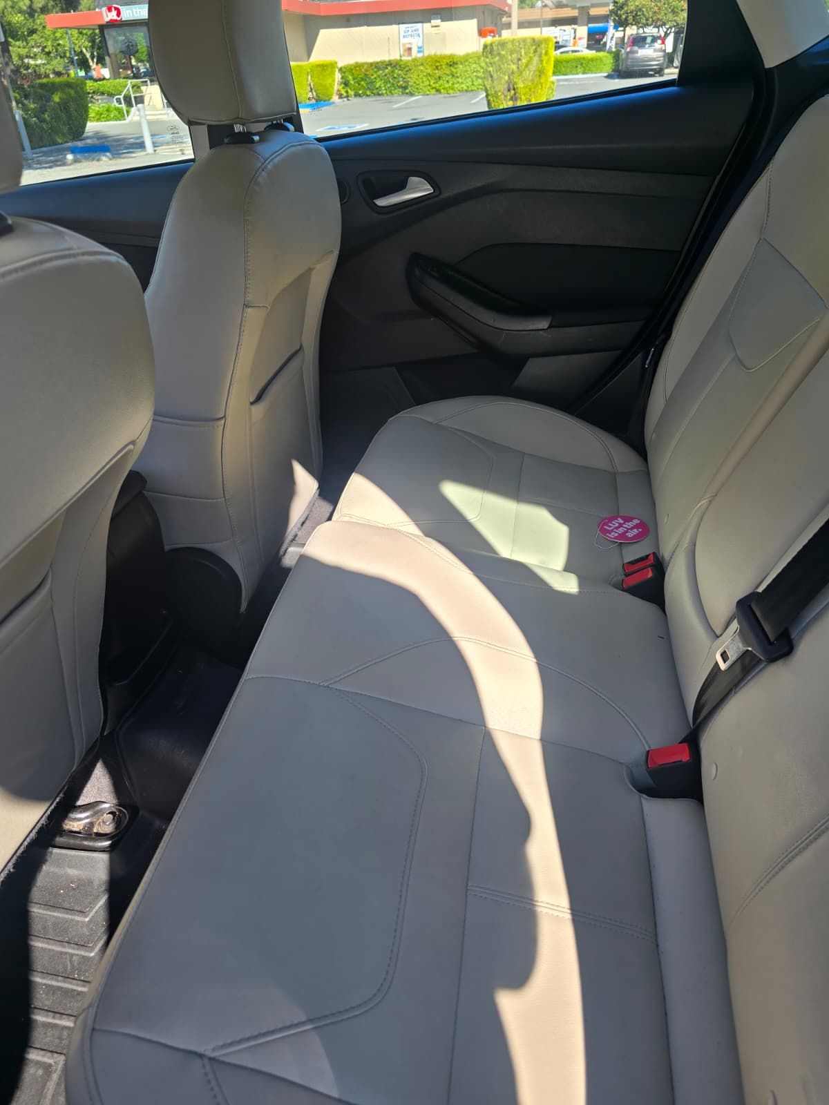 2018 Ford Focus Titanium thumbnail 9
