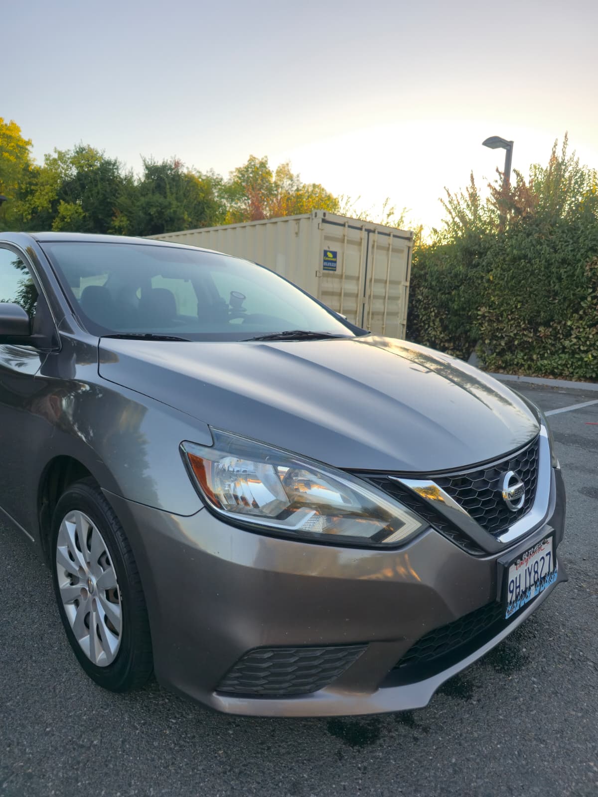 2019 Nissan Sentra S thumbnail 2