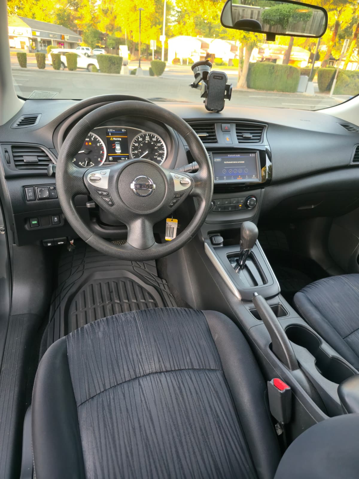2019 Nissan Sentra S thumbnail 8