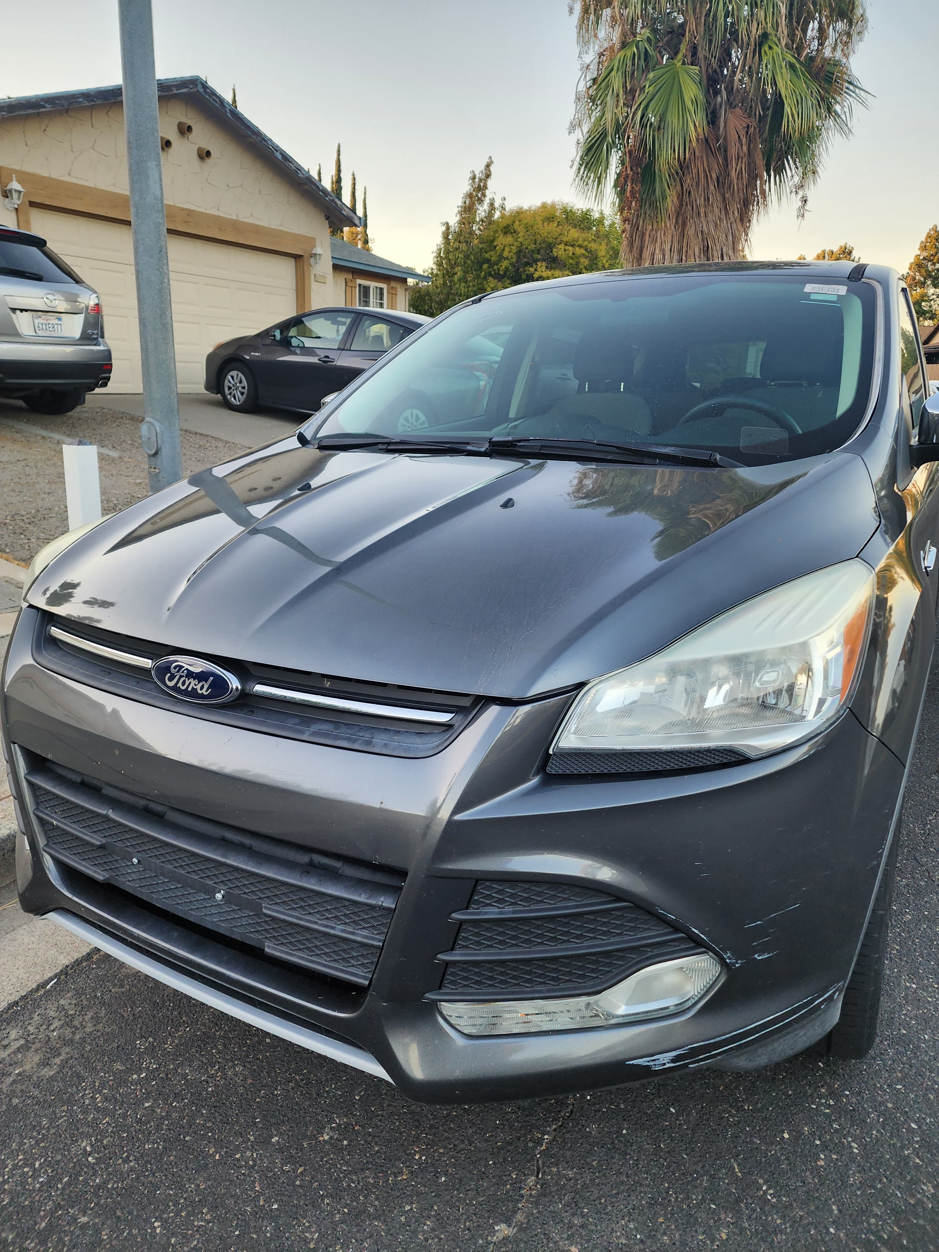 2015 Ford Escape SE thumbnail 2